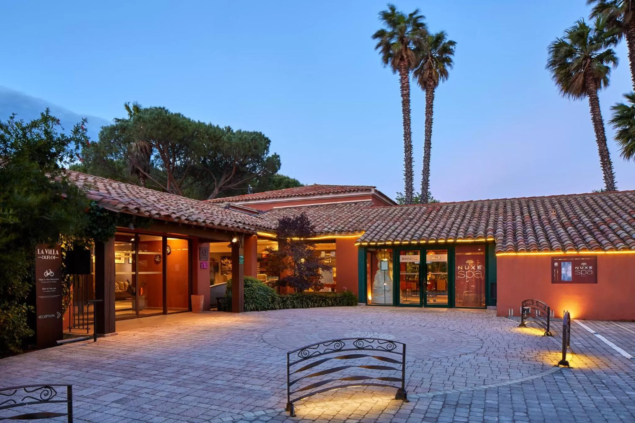 Property building in Villa Duflot Hôtel & Spa Perpignan