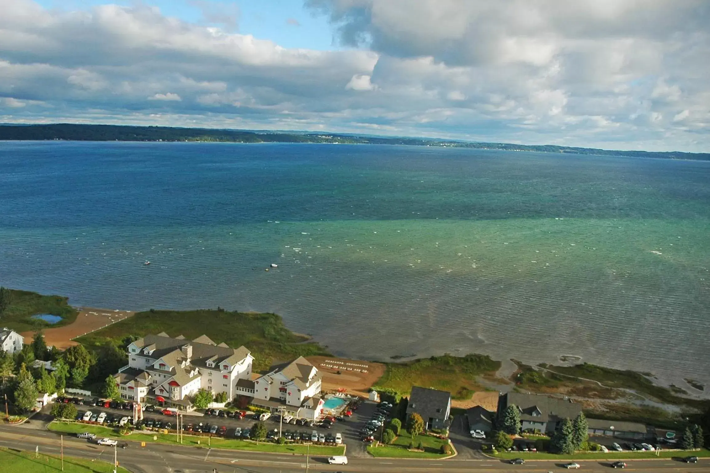 Bird's eye view, Bird's-eye View in Cherry Tree Inn & Suites