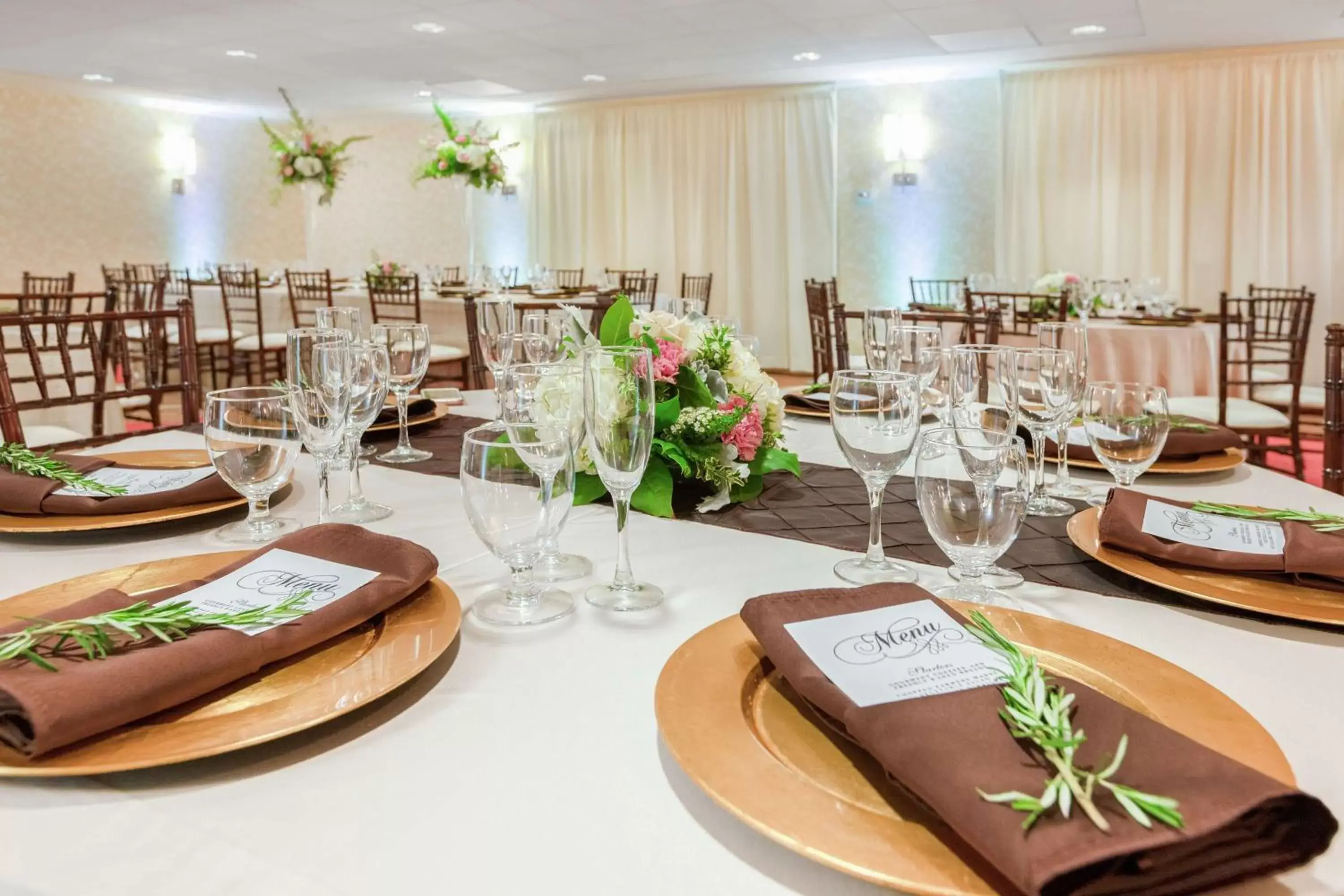 Meeting/conference room, Restaurant/Places to Eat in Hilton Garden Inn Pittsburgh University Place