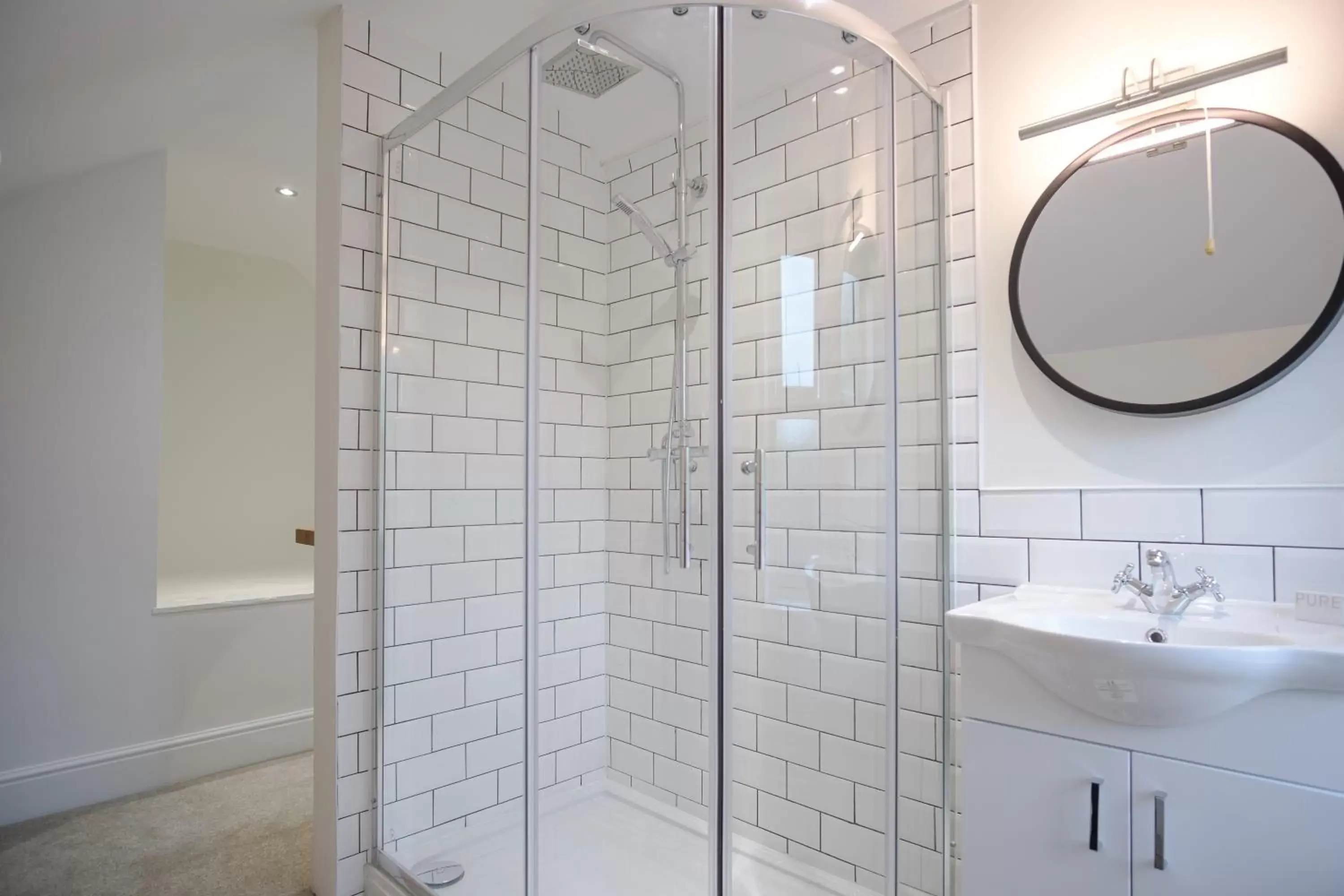 Double Room with Private Bathroom in The Water Rat Ironbridge Double Room with Private Bathroom in The Water Rat Ironbridge