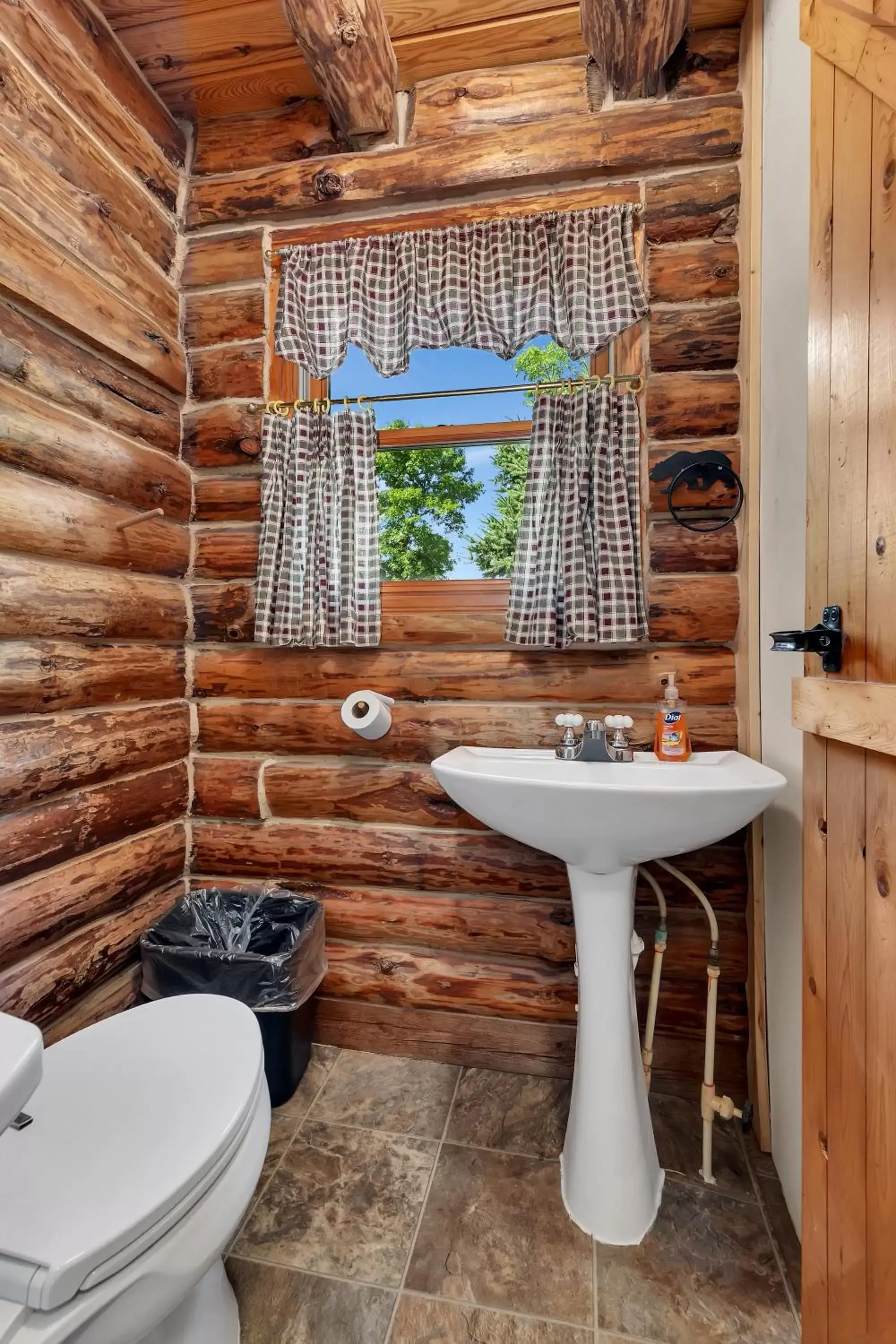 Bathroom in Blue Moon Resort & Motel