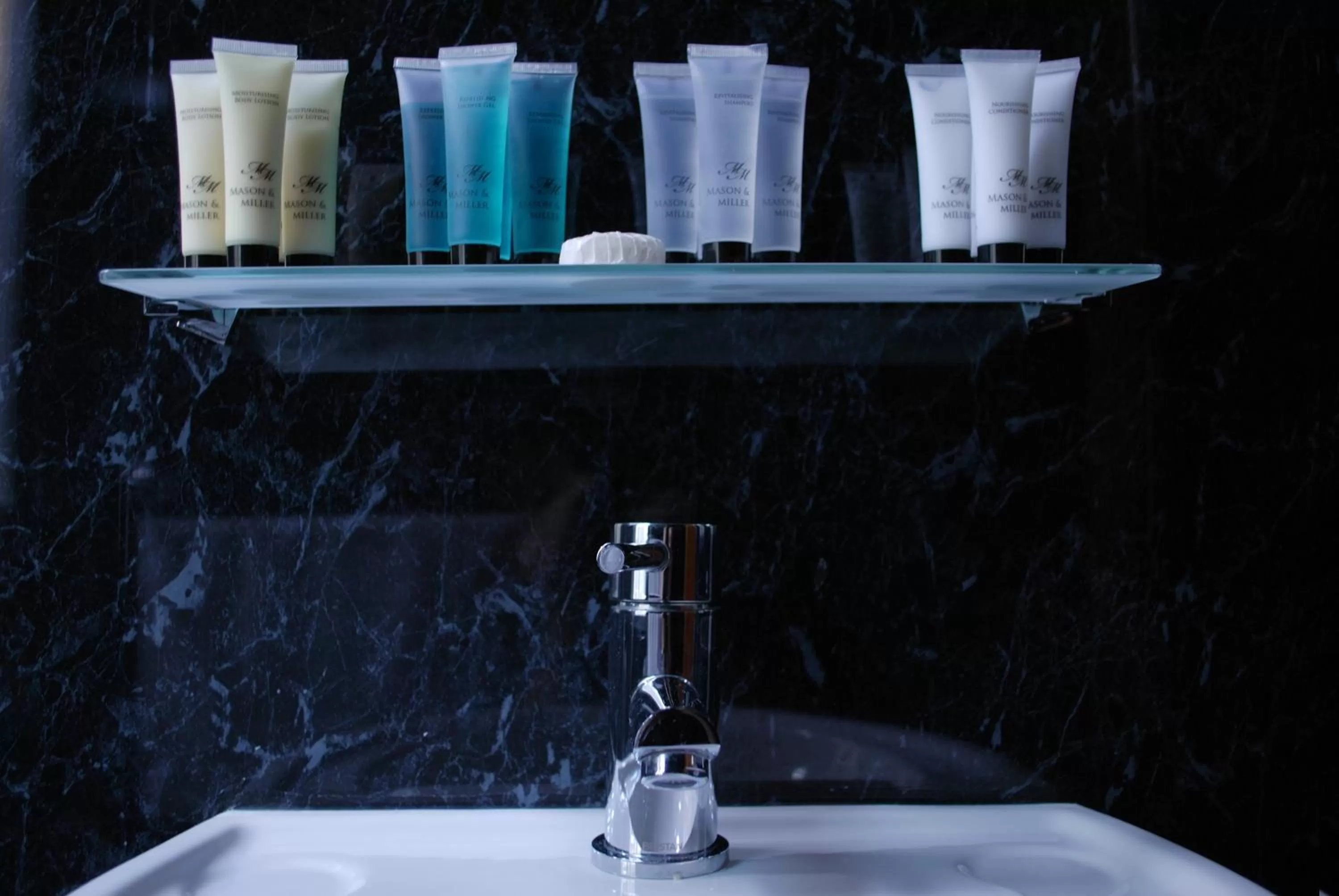 Bathroom in The Liverpool Inn Hotel