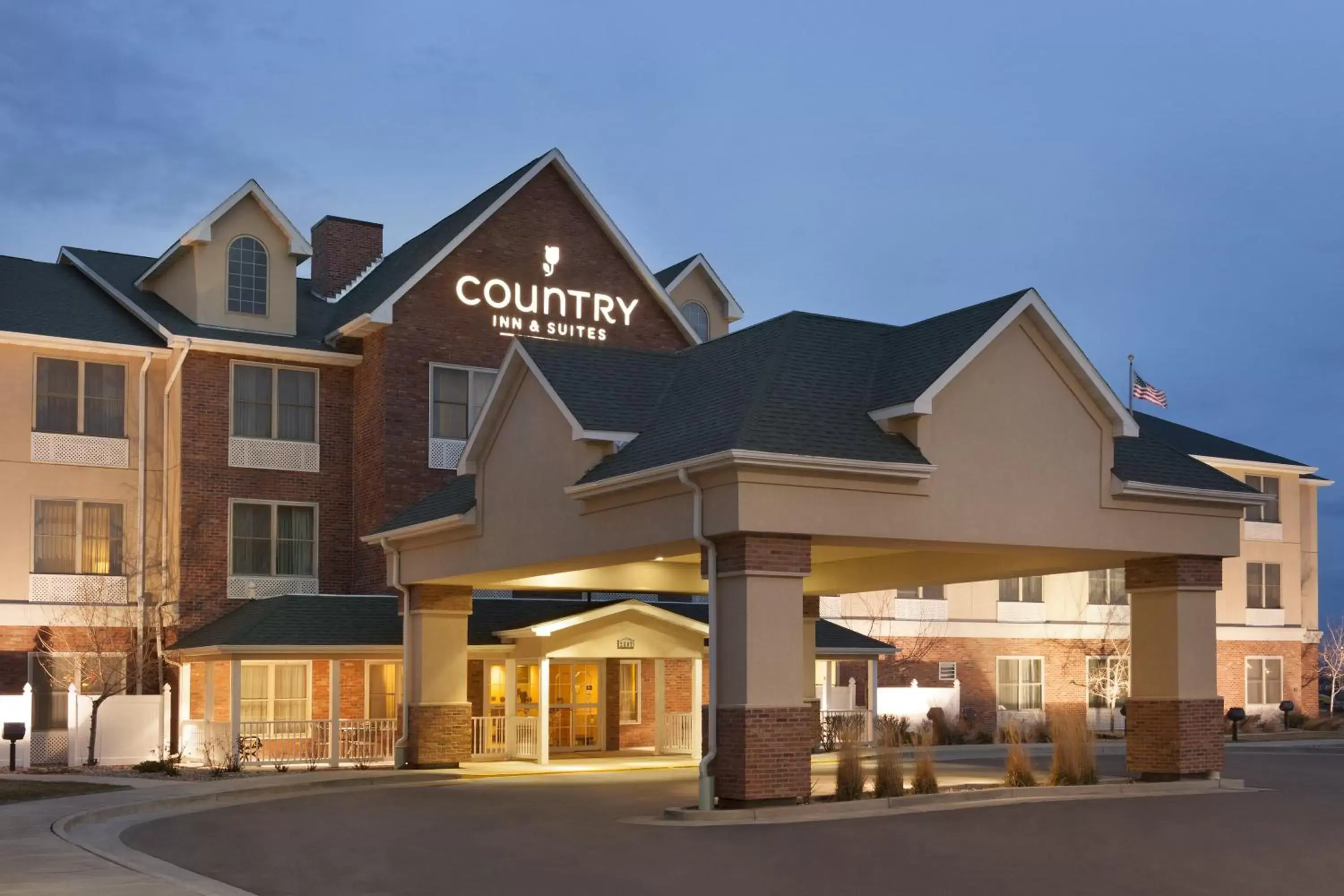 Property Building in Country Inn & Suites by Radisson, Gillette, WY