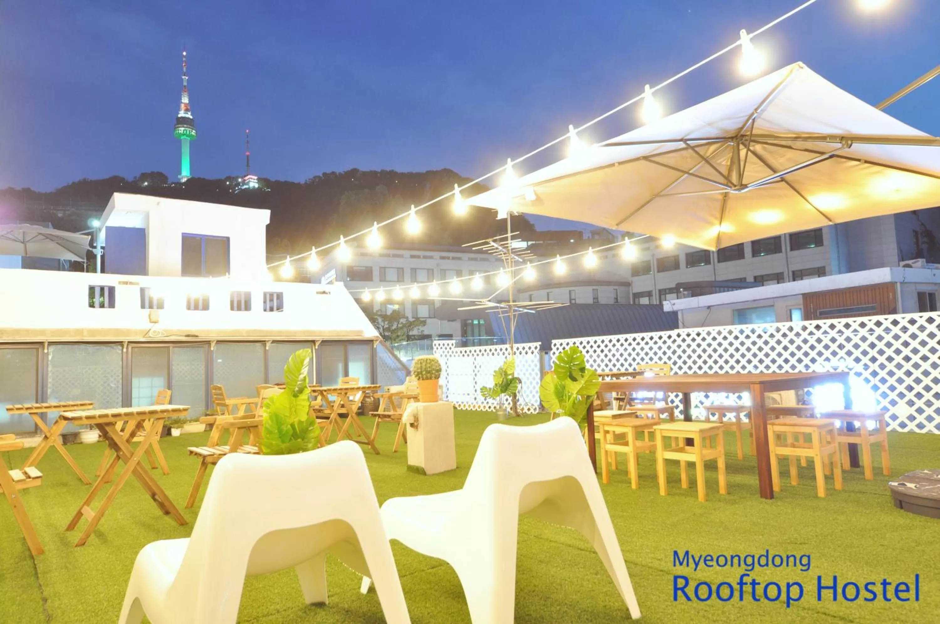 OYO Rooftop Hostel