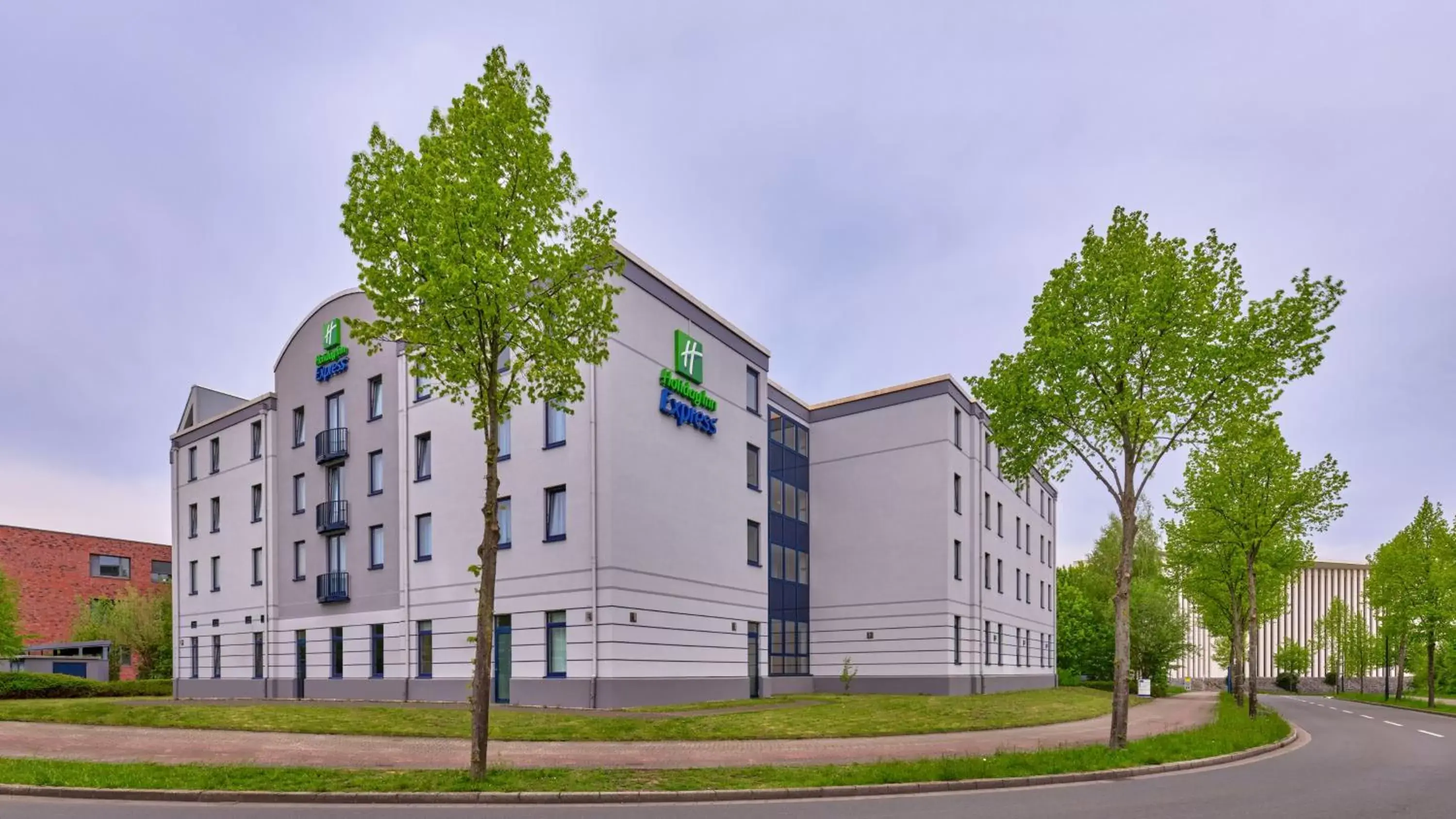 Property Building in Holiday Inn Express Dortmund, an IHG Hotel