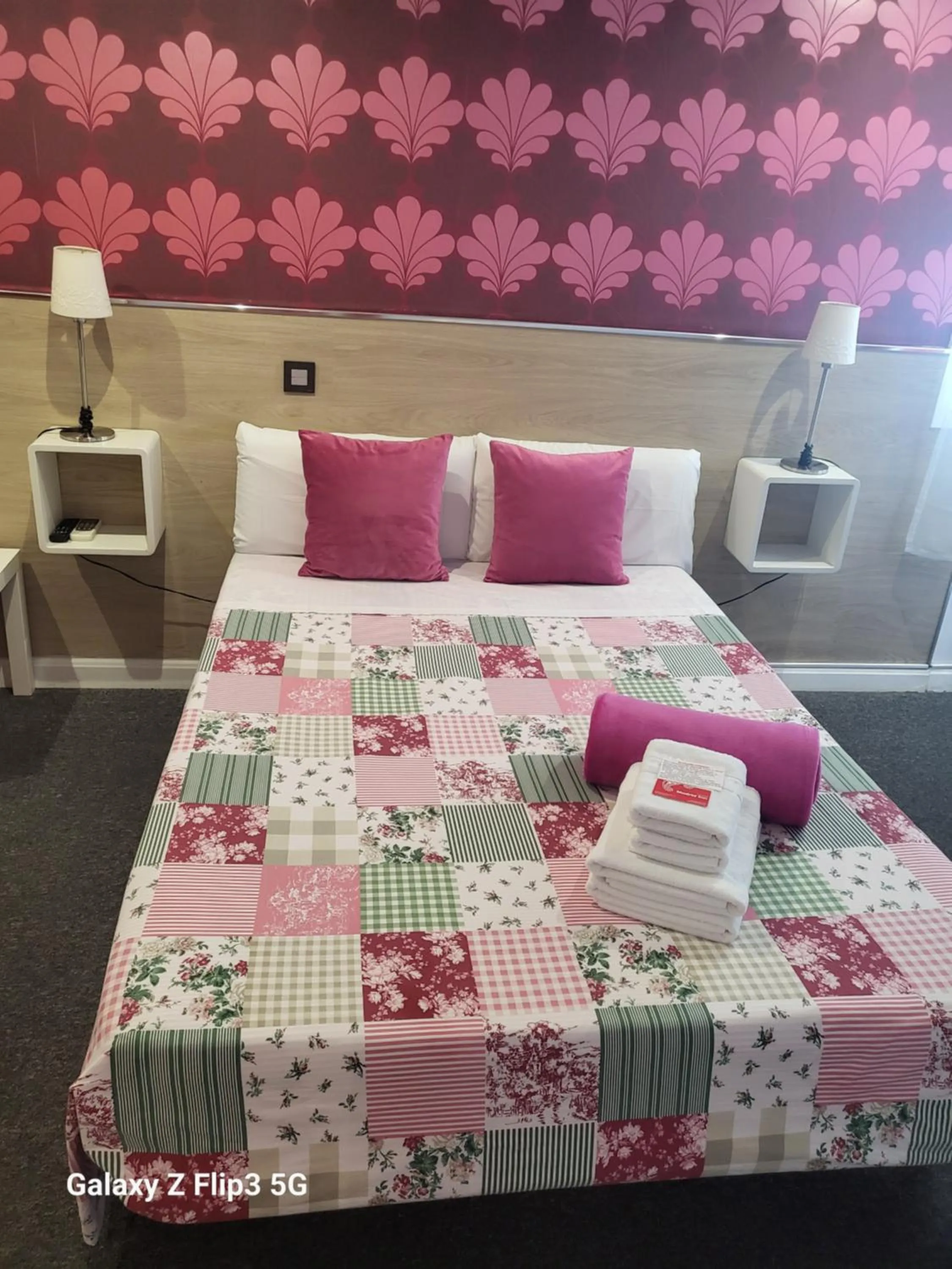 Bed in Hostal Inn Madrid