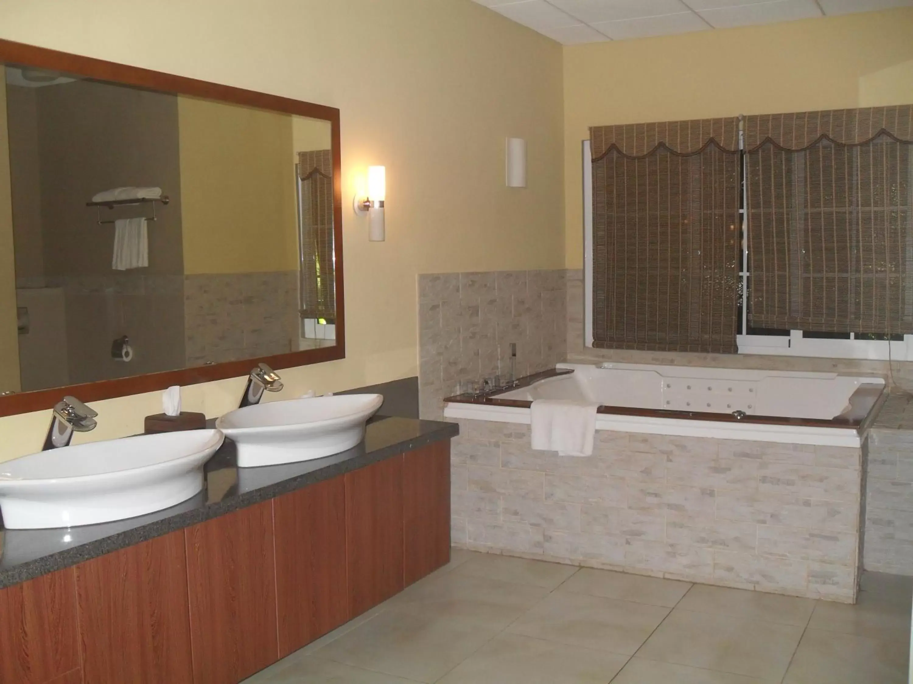 Bathroom in Jacana Amazon Wellness Resort