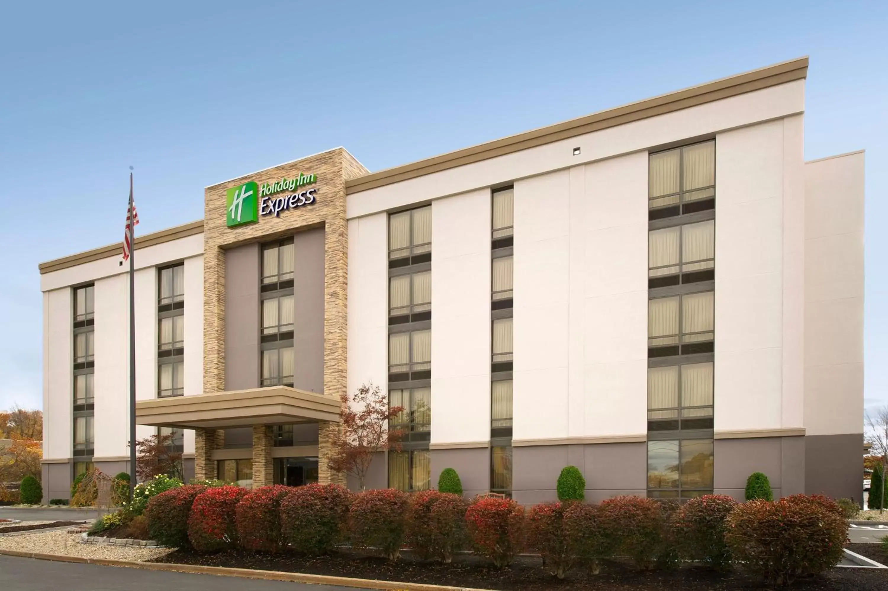 Property Building in Holiday Inn Express Boston North-Woburn, an IHG Hotel