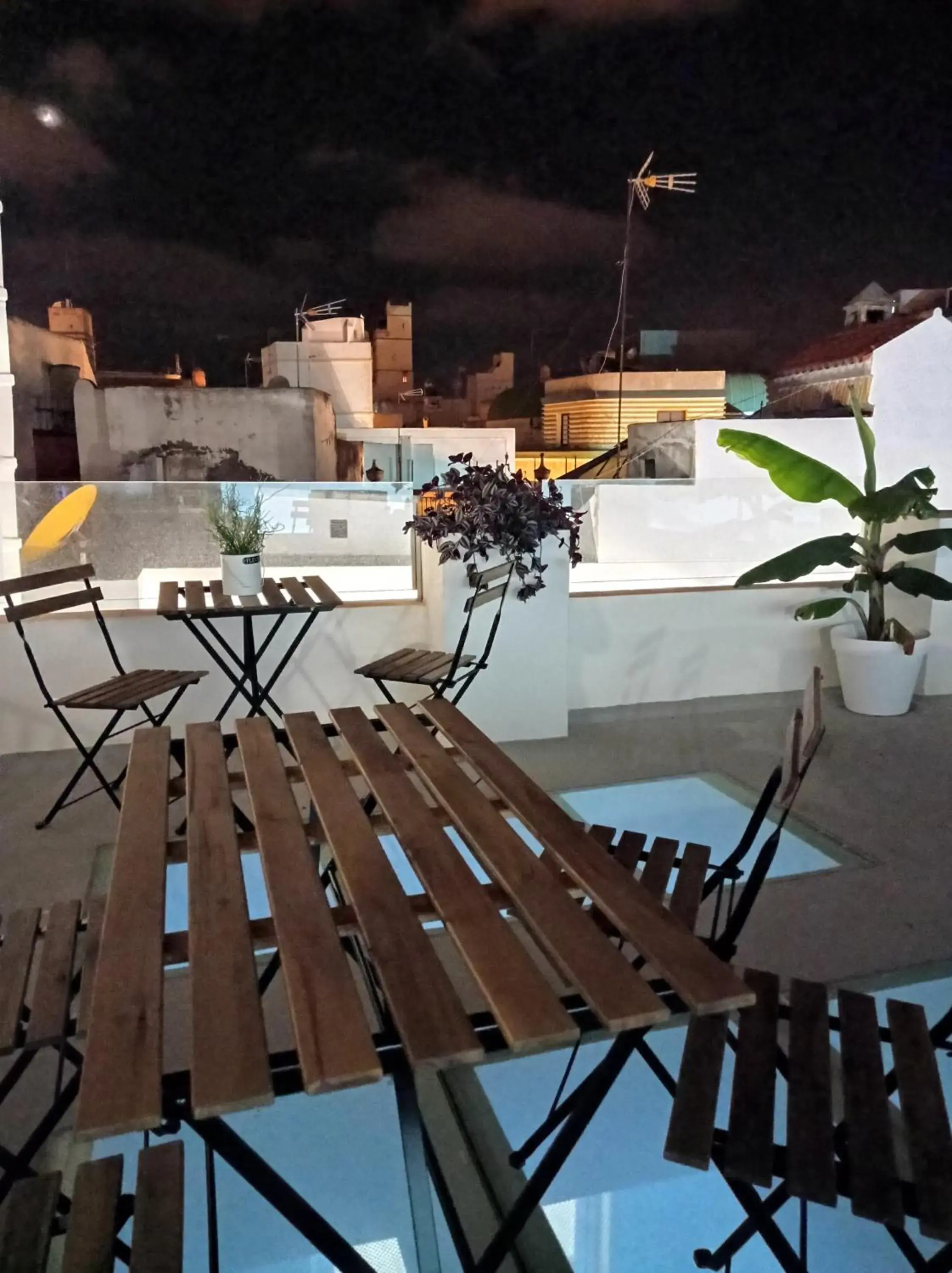 Balcony/Terrace in Planeta Cadiz Hostel