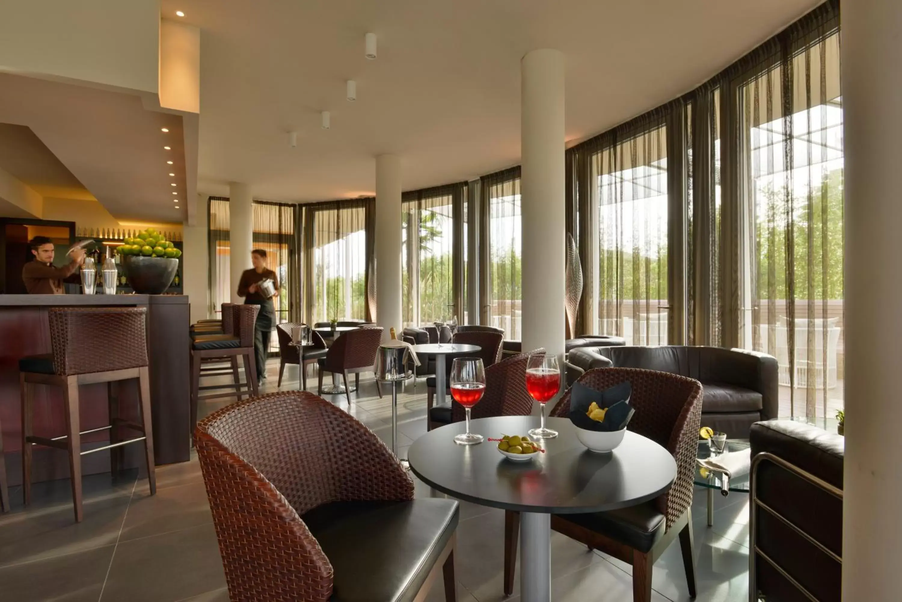 Lounge or bar, Restaurant/Places to Eat in Aqualux Hotel Spa Suite & Terme