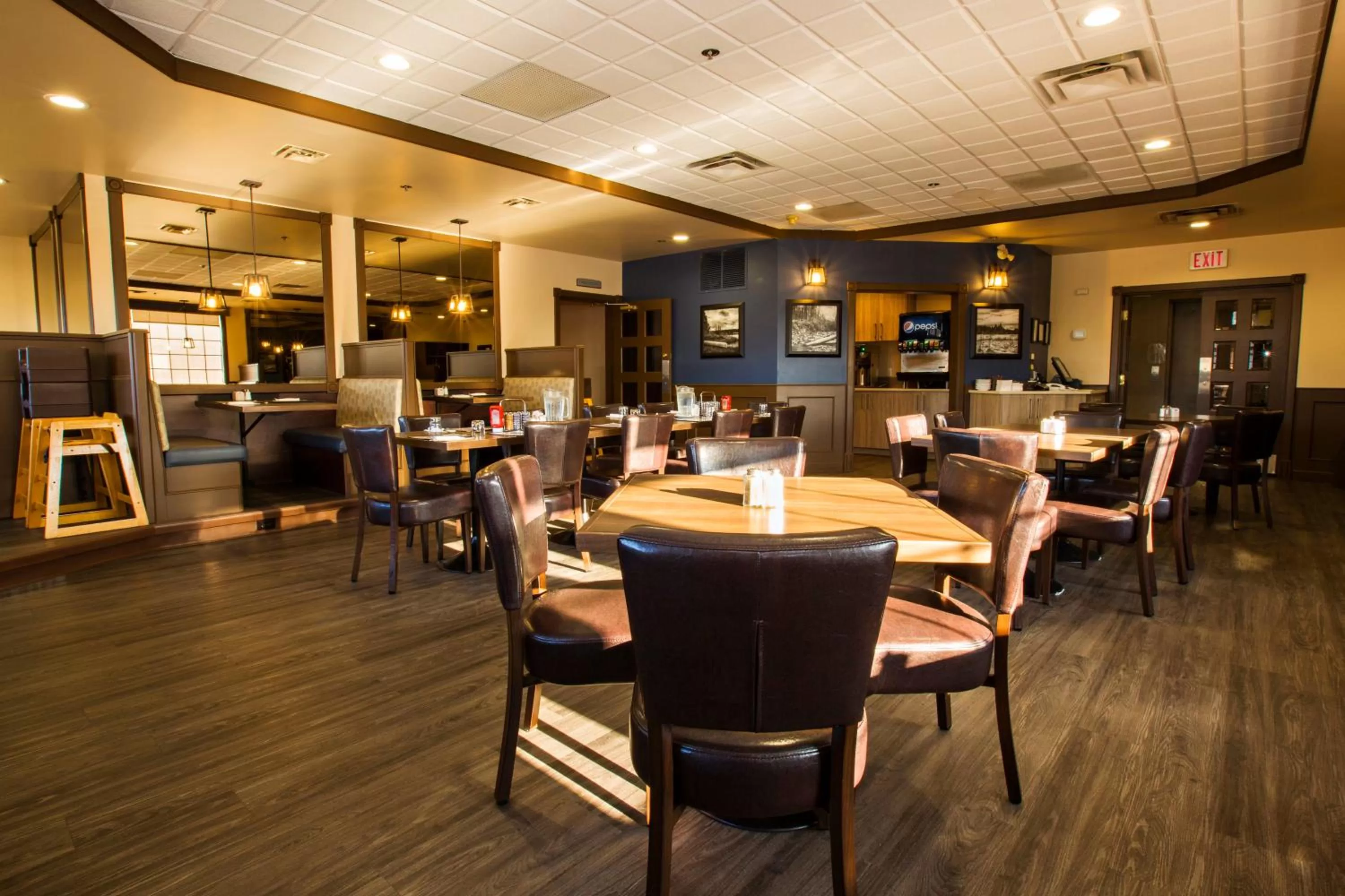 Restaurant/places to eat in Tower Inn & Suites