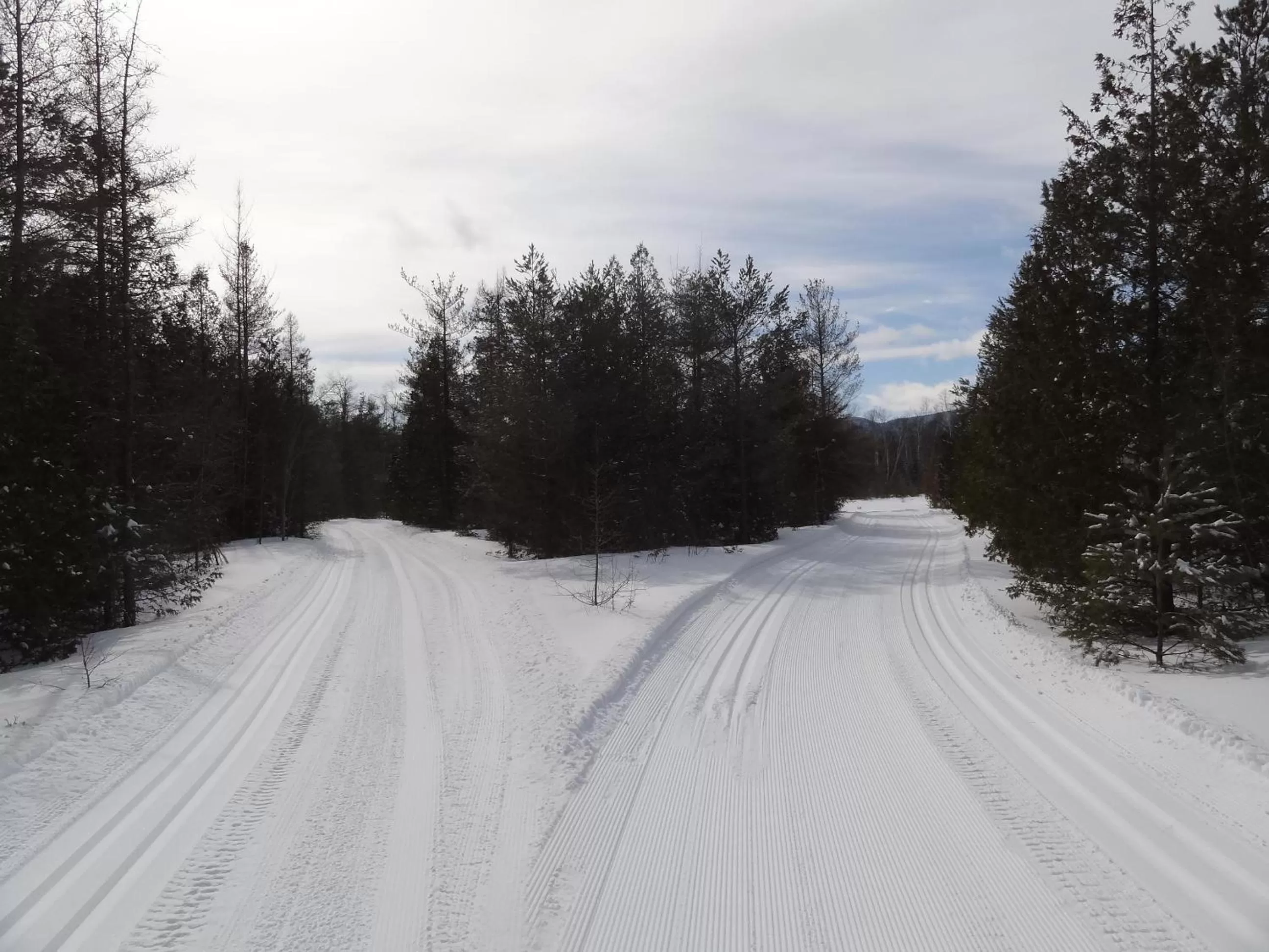 Skiing in Garnet Hill Lodge