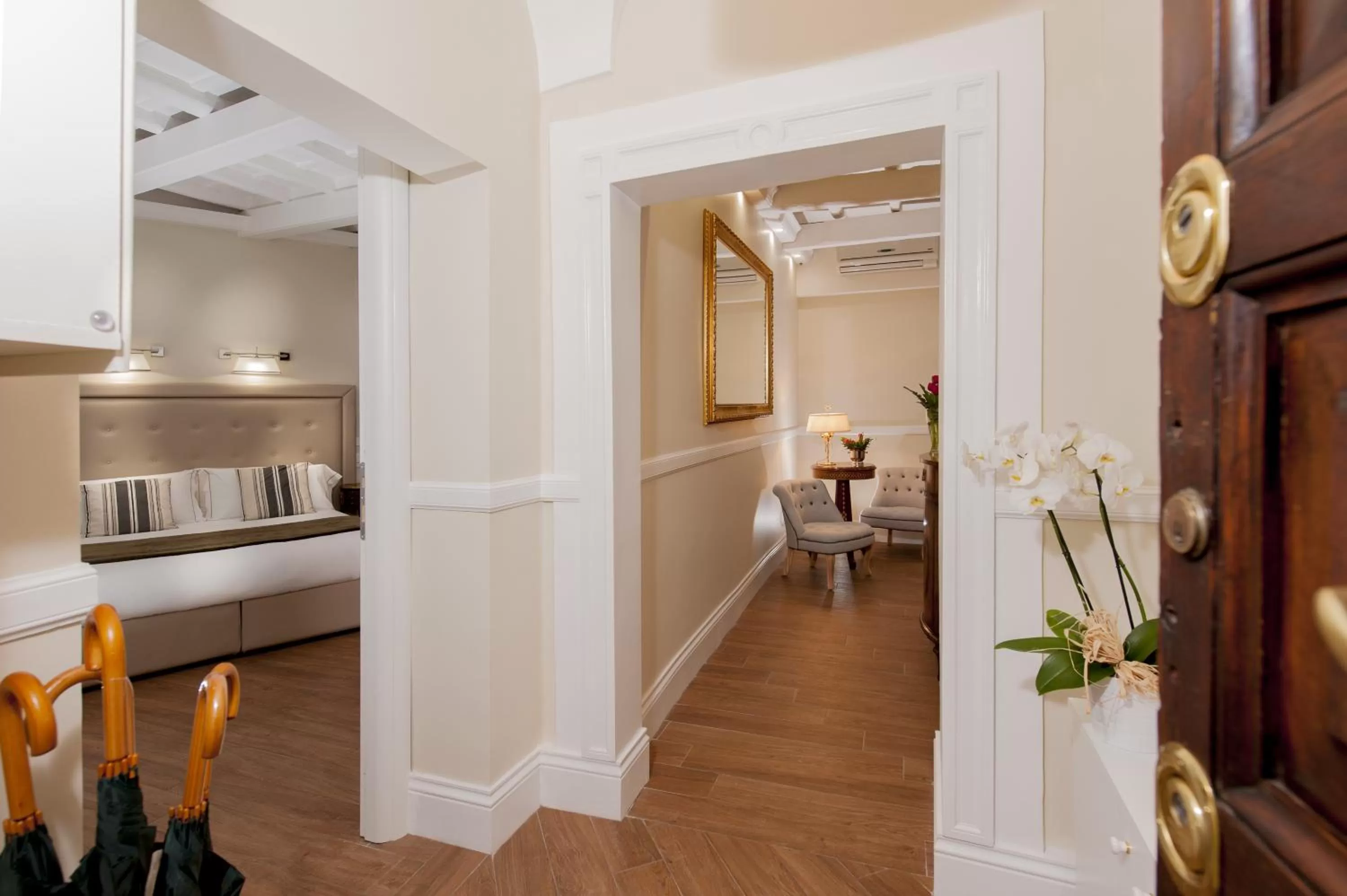 Decorative detail, Bed in La Residenza del Sole al Pantheon