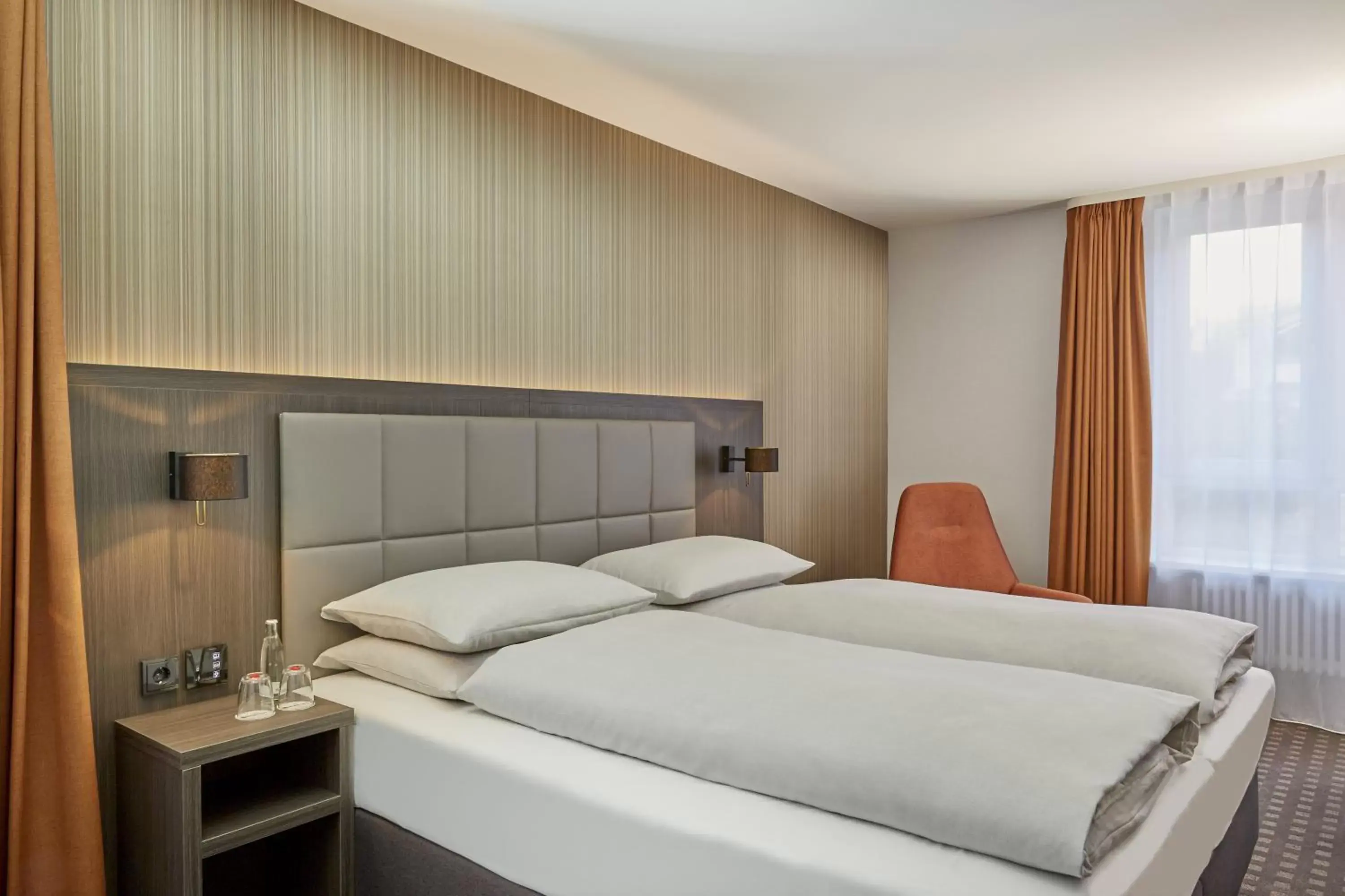 Decorative detail, Bed in H4 Hotel Residenzschloss Bayreuth Decorative detail, Bed in H4 Hotel Residenzschloss Bayreuth