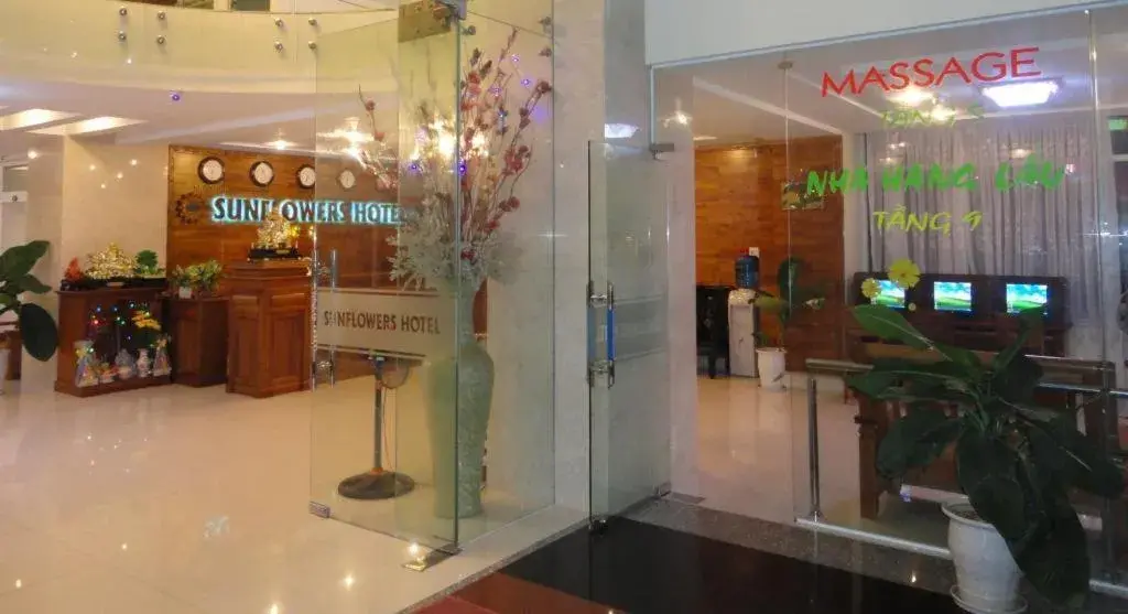 Lobby or reception in Hoang Yen Canary Hotel