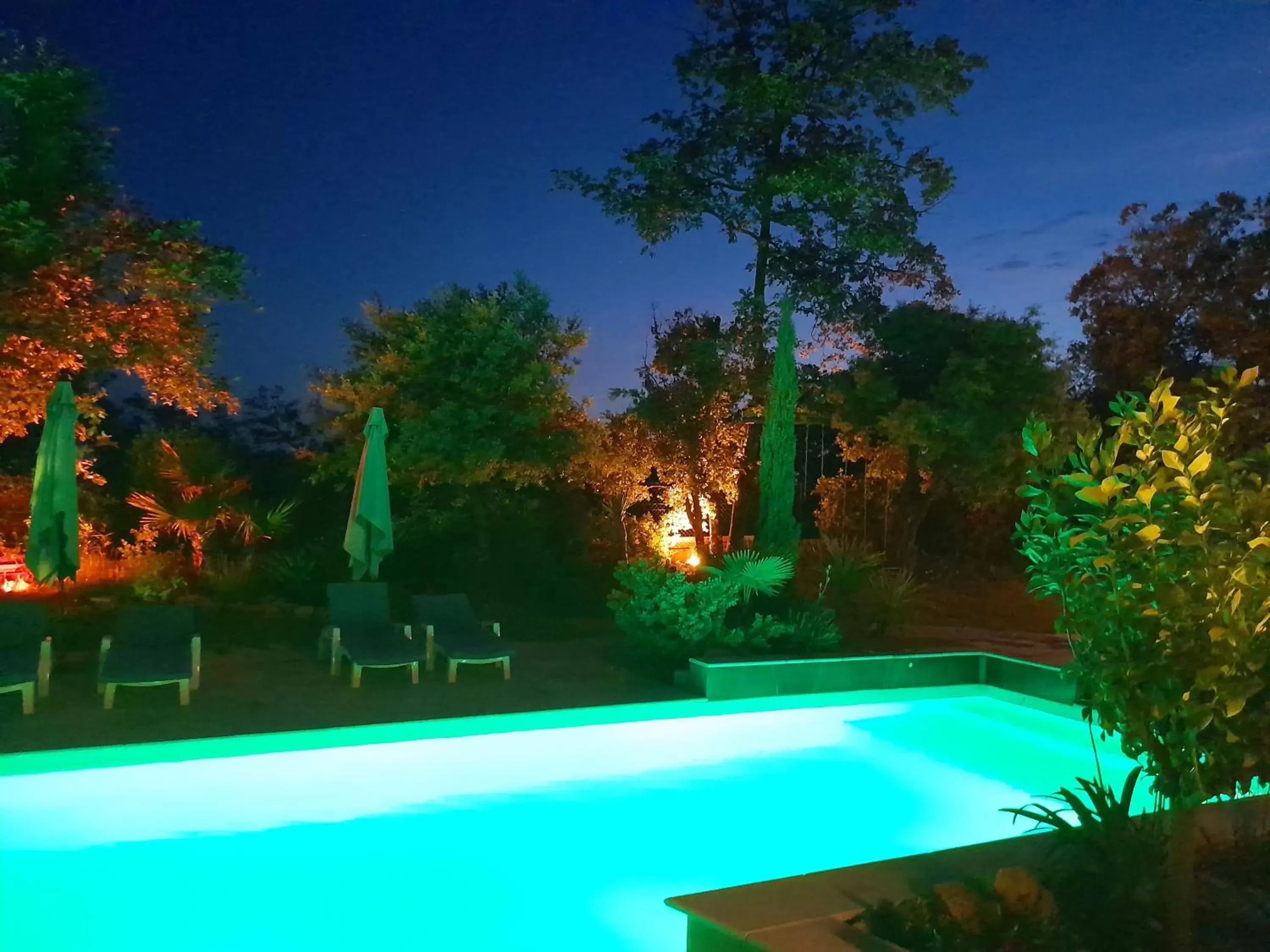 Night, Swimming Pool in La Villa Provençale