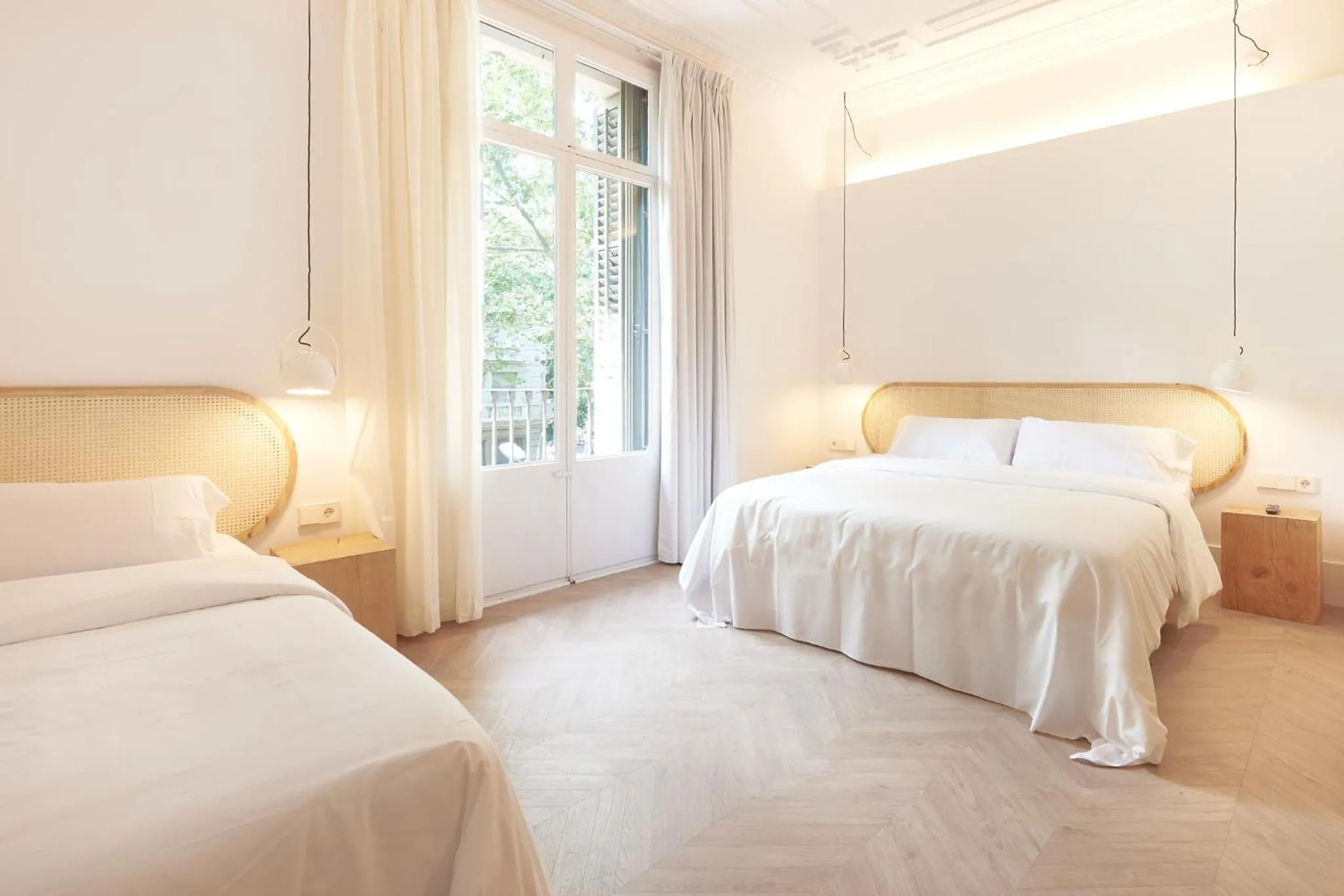 Photo of the whole room, Bed in The MO House