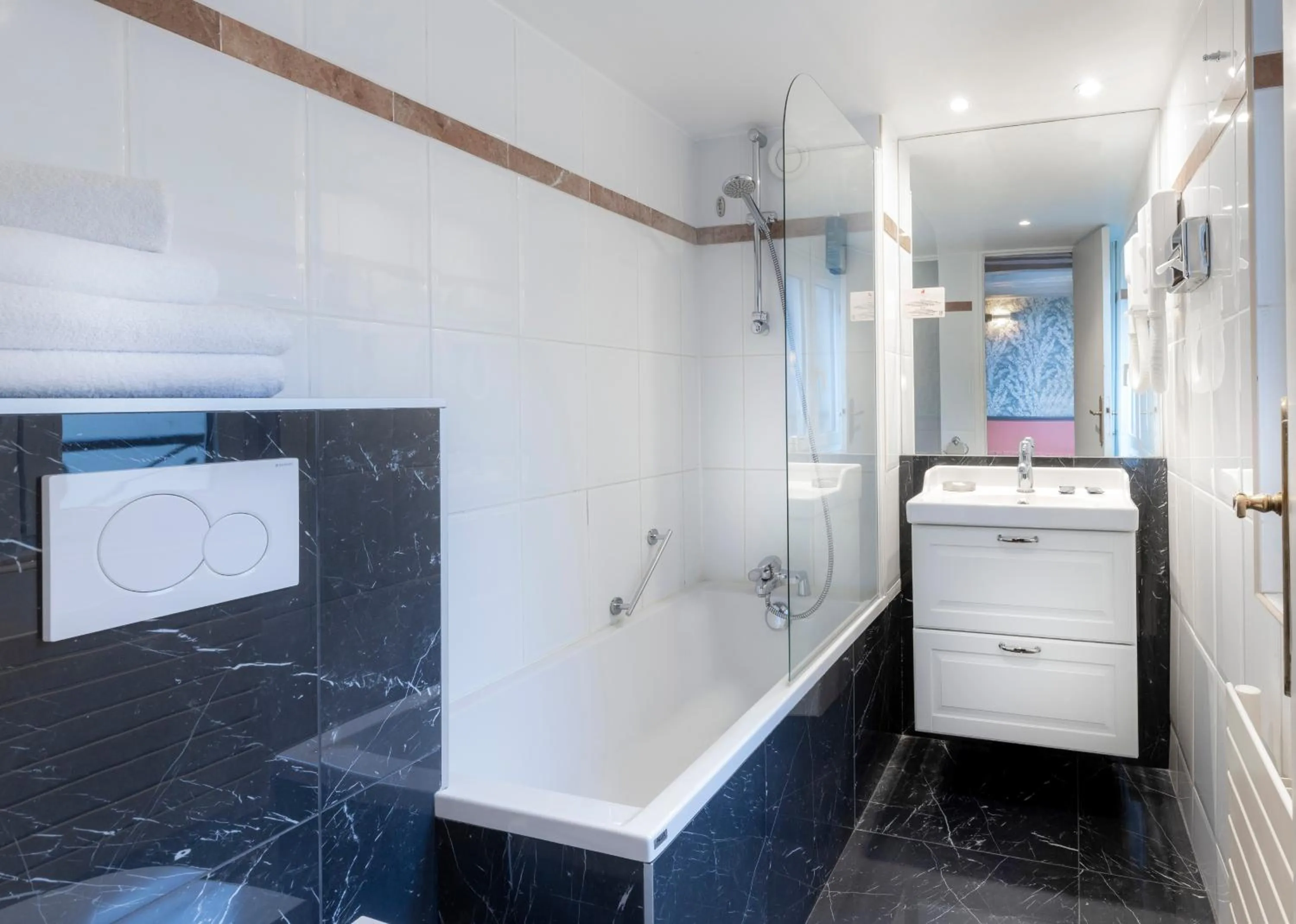 Bathroom in Dauphine Saint Germain