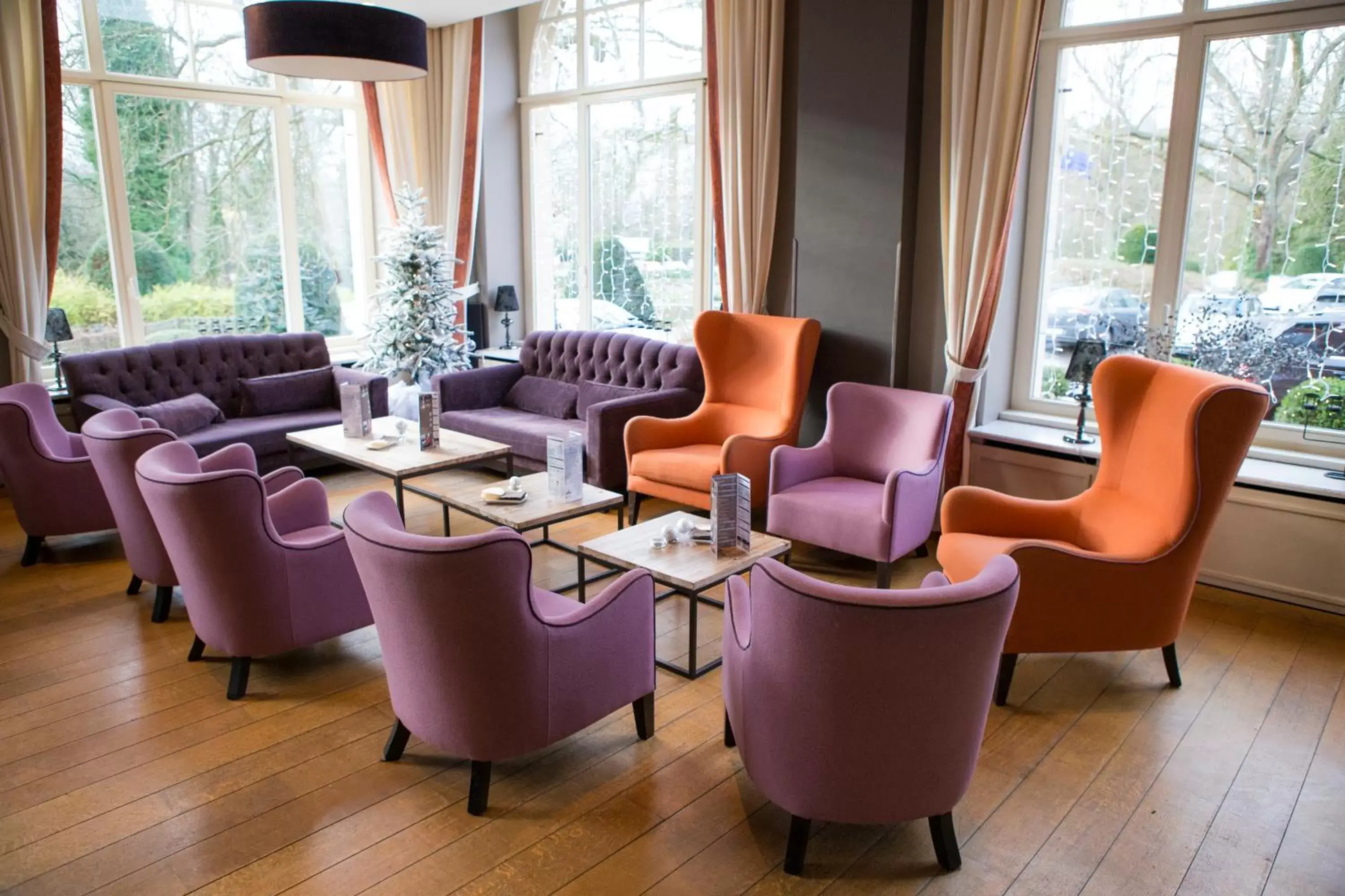 Communal lounge/ TV room, Seating Area in Le Chateau de Namur