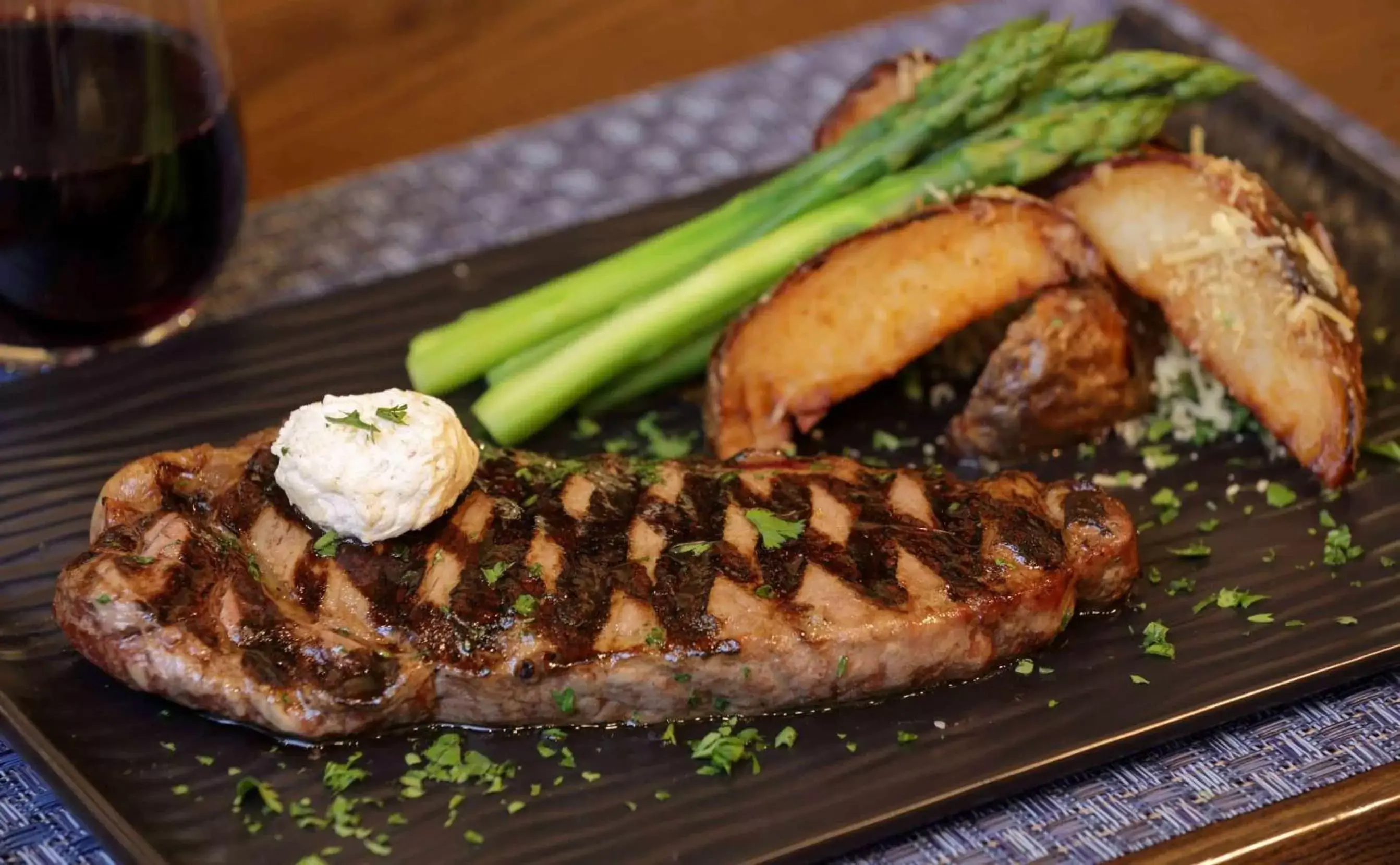 Restaurant/places to eat in Hilton Mystic Restaurant/places to eat in Hilton Mystic