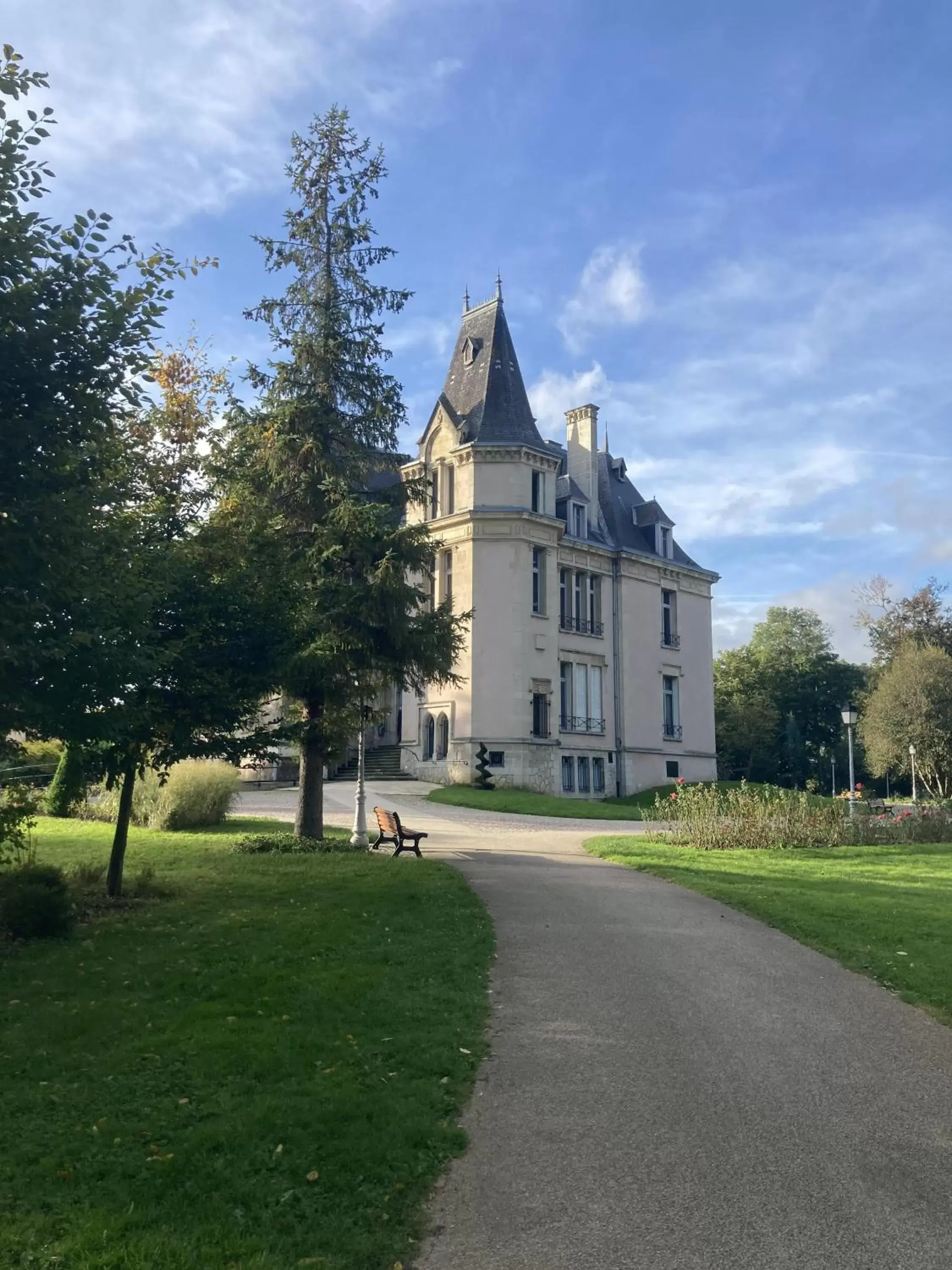 Neighbourhood, Property Building in Maison d'hotes L'atelier du Charmois