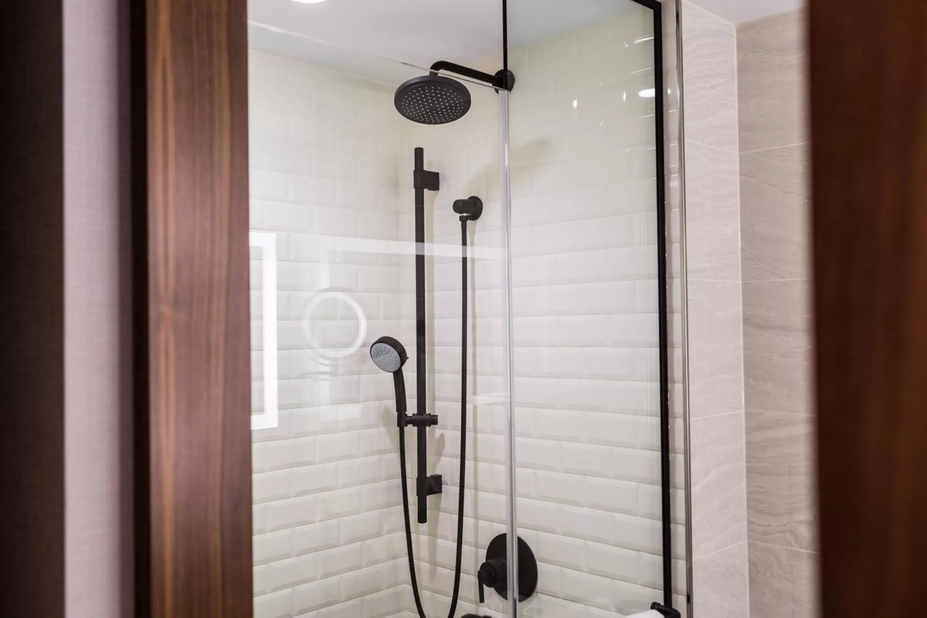 Shower, Bathroom in Crowne Plaza HY36 Midtown Manhattan, an IHG Hotel