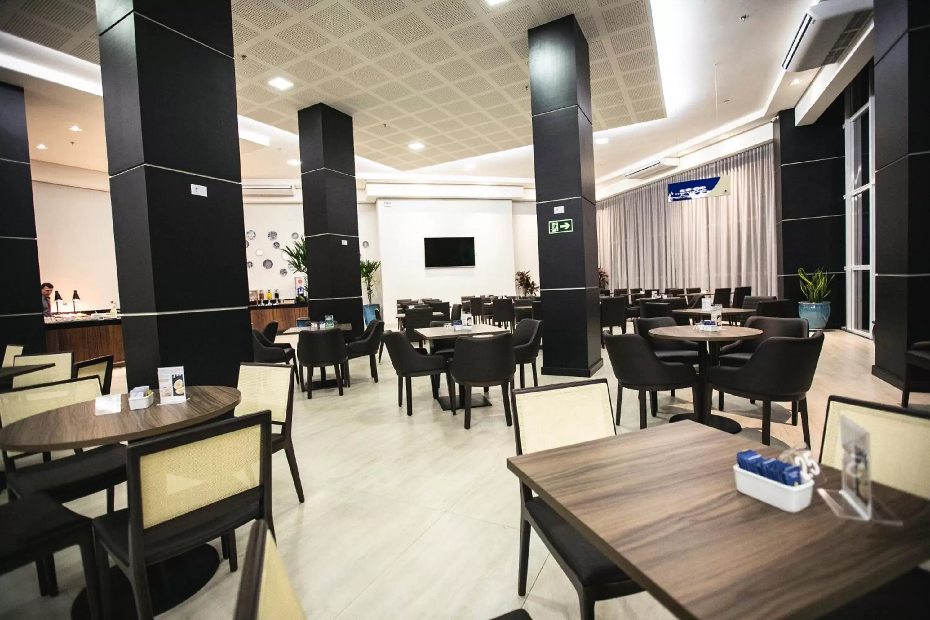 Restaurant/places to eat in Transamerica Executive Maringá Restaurant/places to eat in Transamerica Executive Maringá