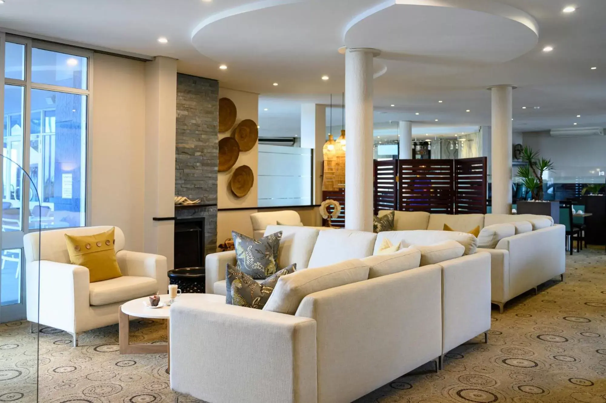 Communal lounge/ TV room, Lobby/Reception in Paxton Hotel