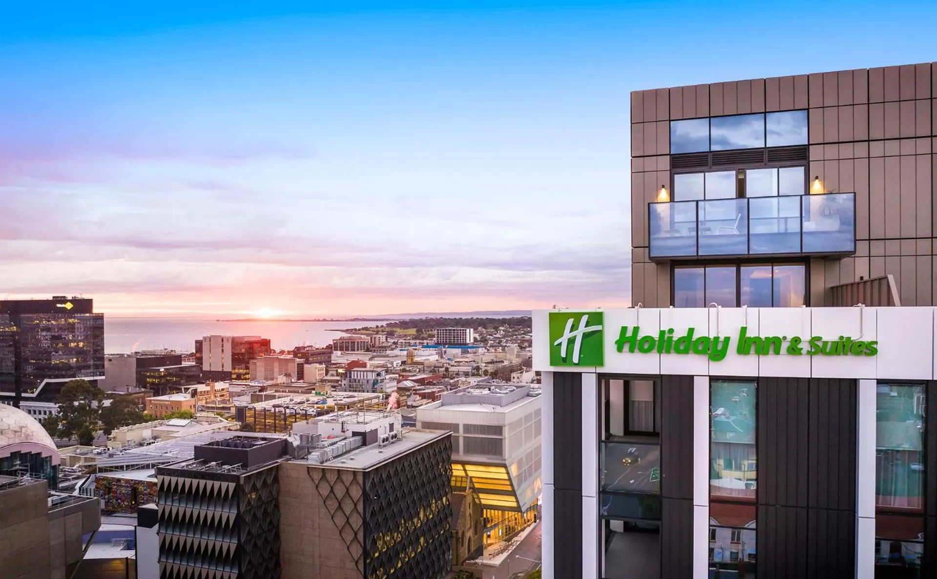 Property building in Holiday Inn & Suites Geelong by IHG