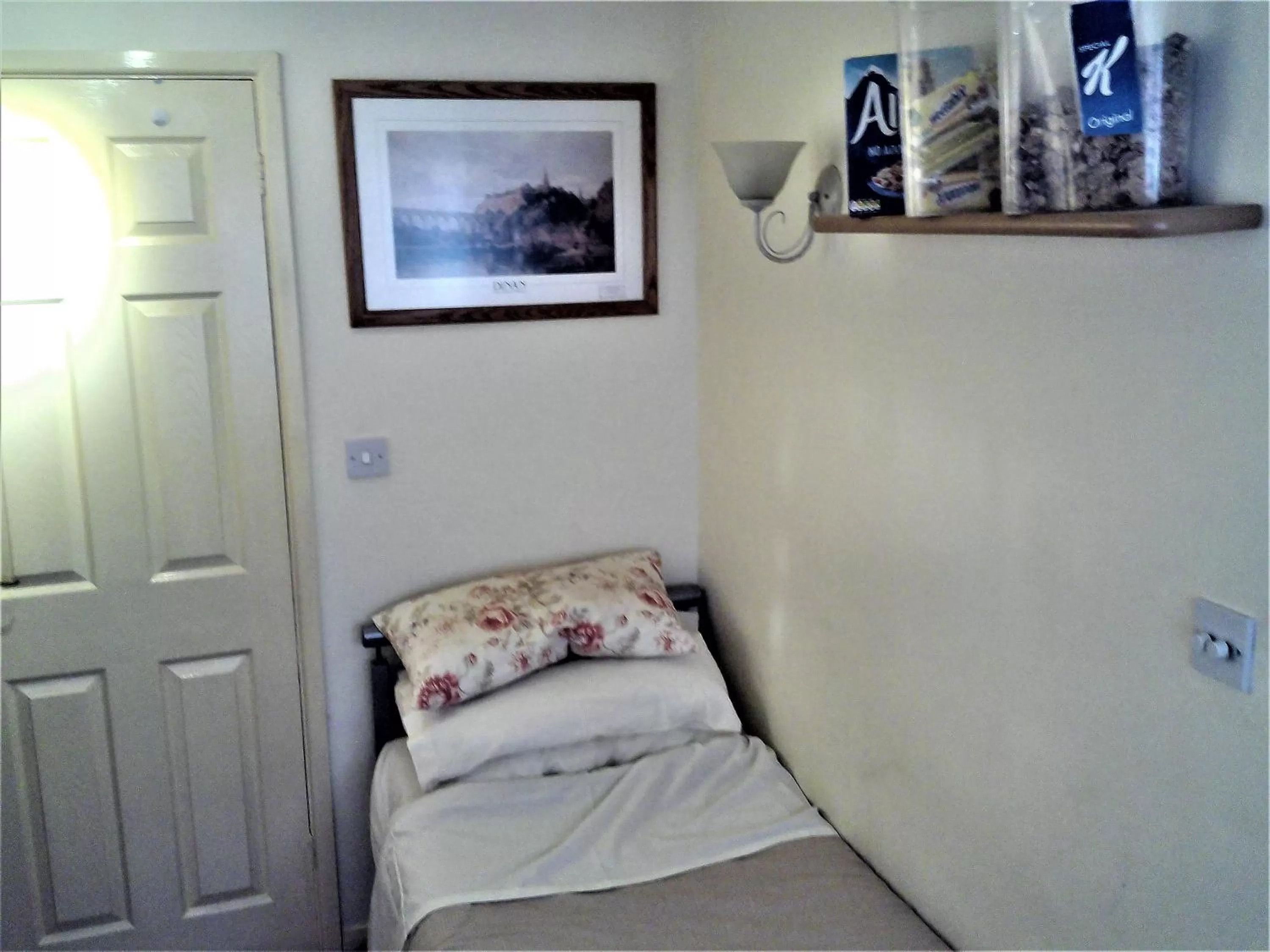 Bed in Mike & Carolyn Ball B&B