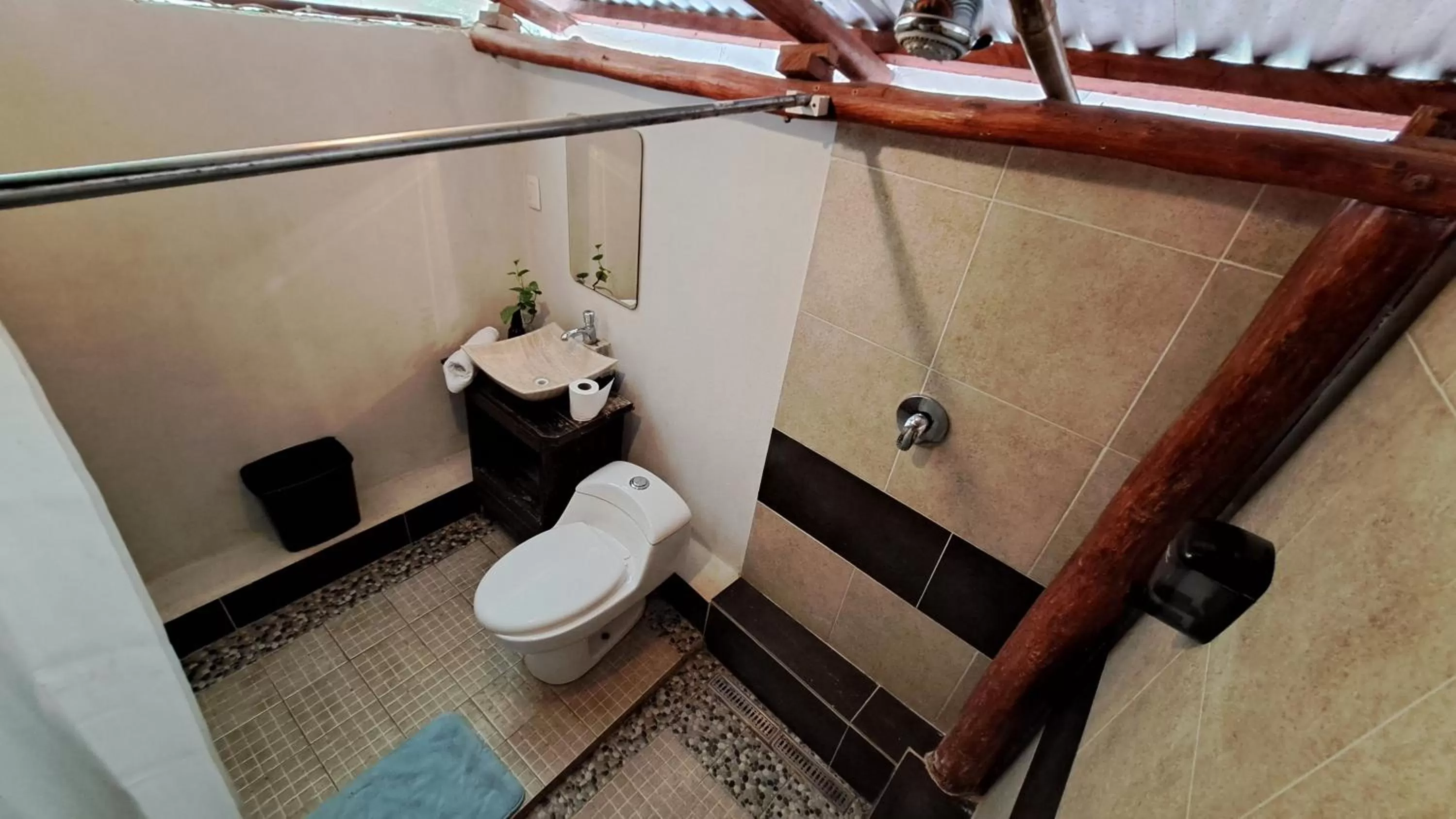 Bathroom in Cayuco Maya