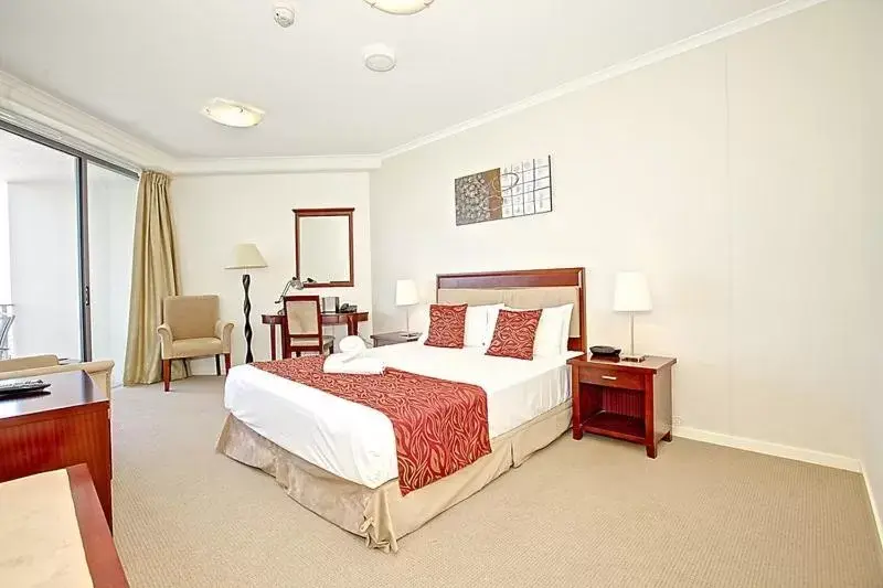 Budget Studio with Kitchenette in Ocean Views Resort Caloundra