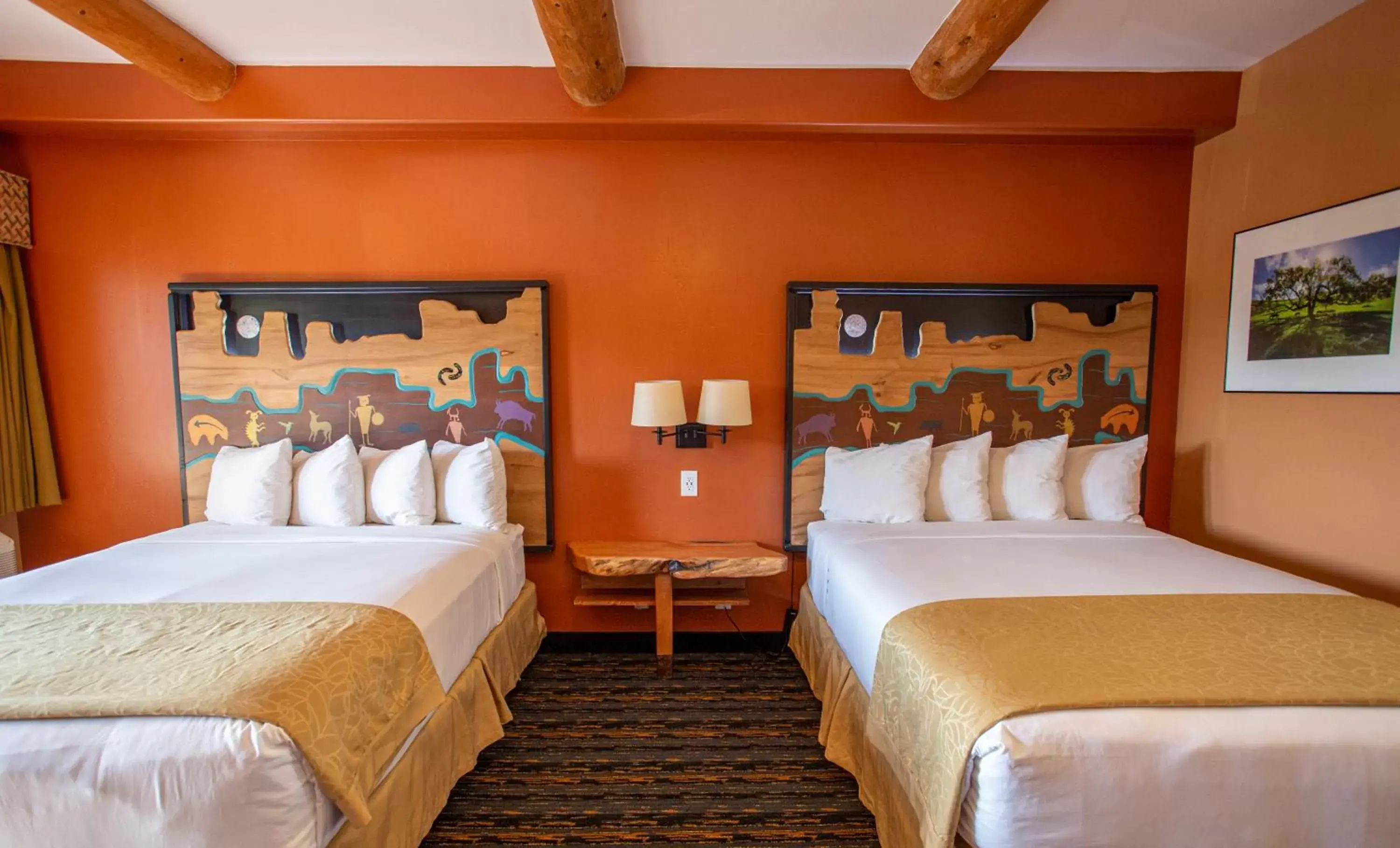Photo of the whole room, Bed in Southwest Inn at Sedona