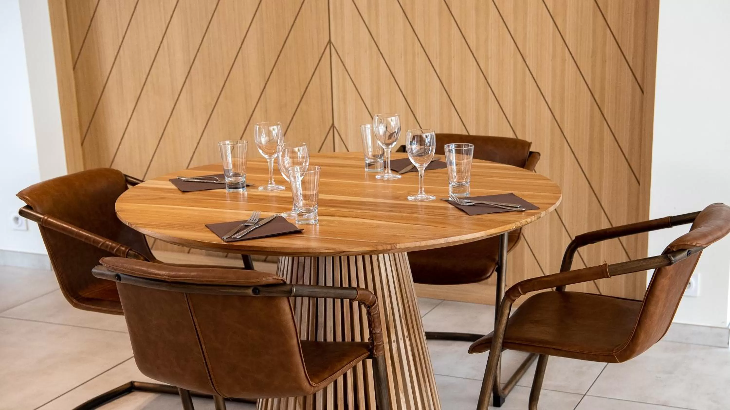 Restaurant/places to eat in Best Western Hotel du Lac Dunkerque- Restaurant ouvert 7/7 midi et soir