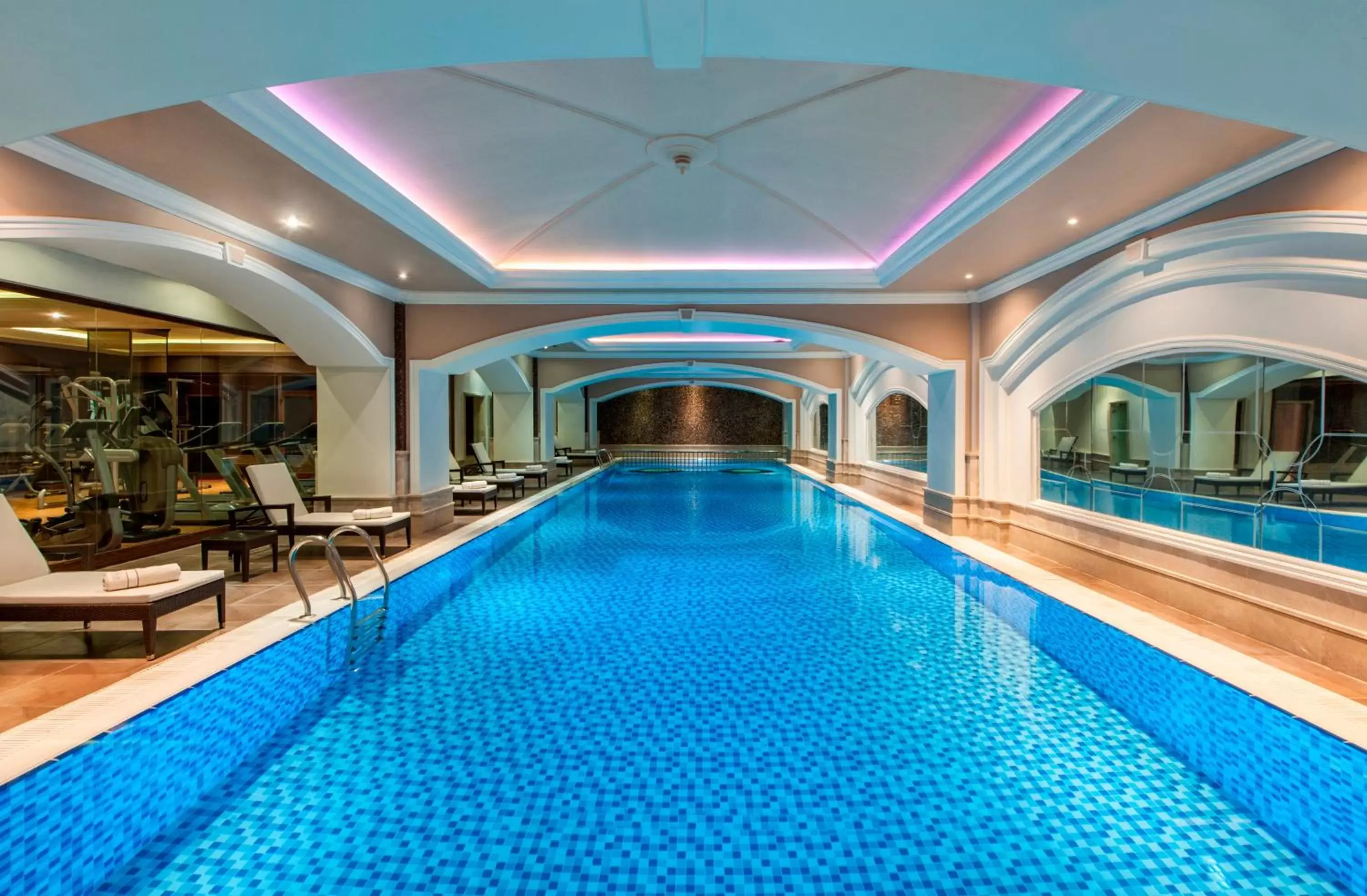 Swimming Pool in Elite World Van Hotel