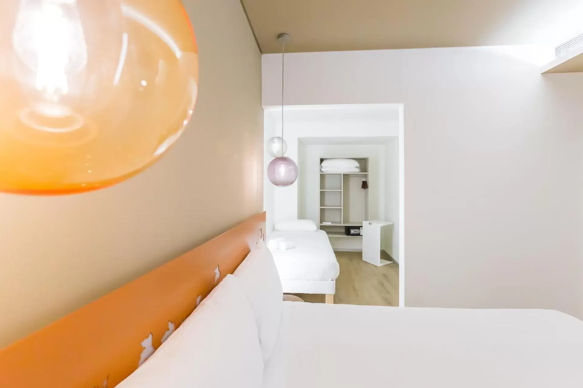 Superior Room with One Queen Bed and One Single Bed in Ibis Styles Lisboa Centro Marquês de Pombal