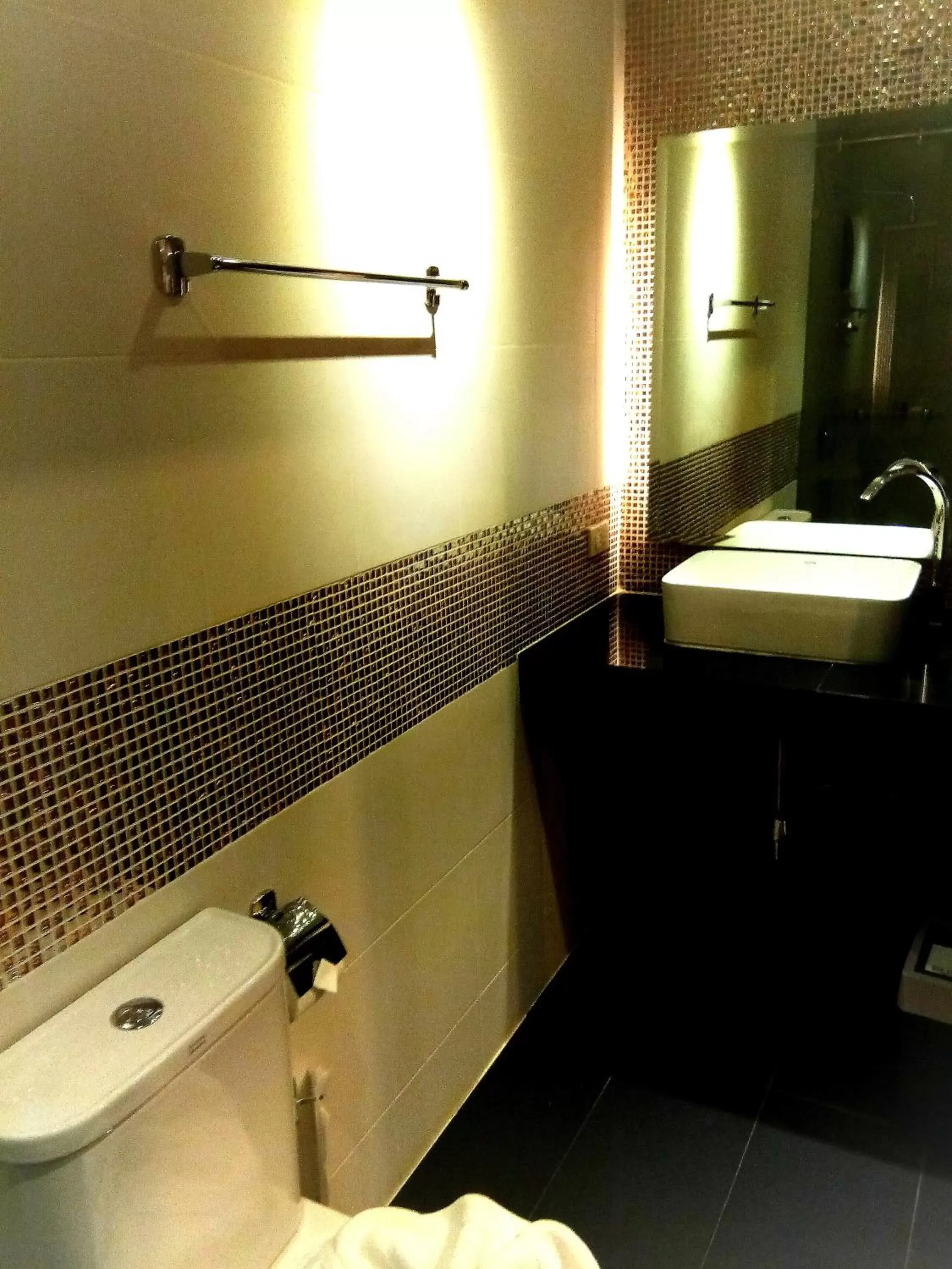 Bathroom in Hotel De Nara-SHA Extra Plus