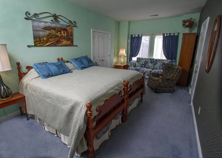 Bed in Rabbit Creek Bed & Breakfast