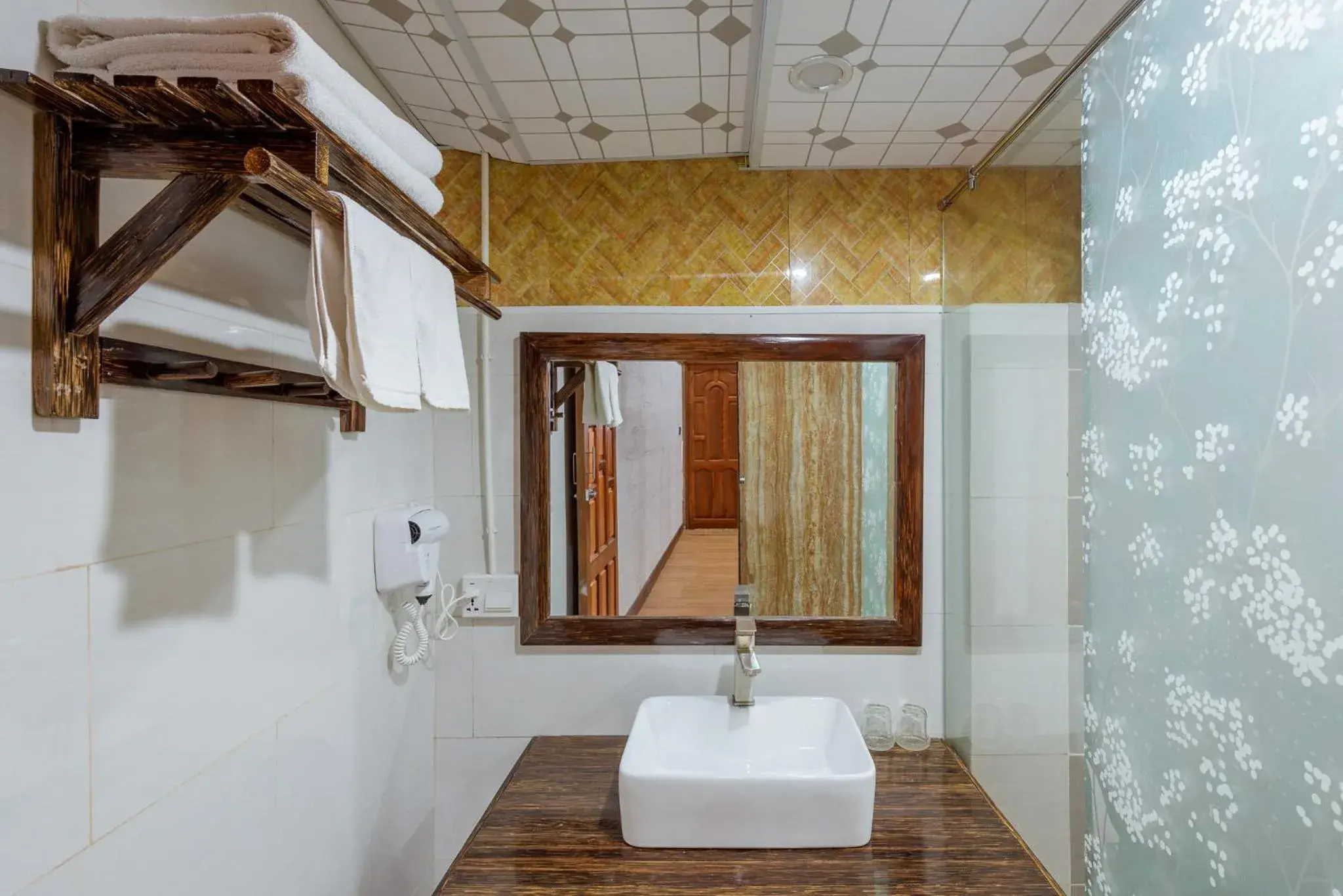 Bathroom in Suncosy Central Resort