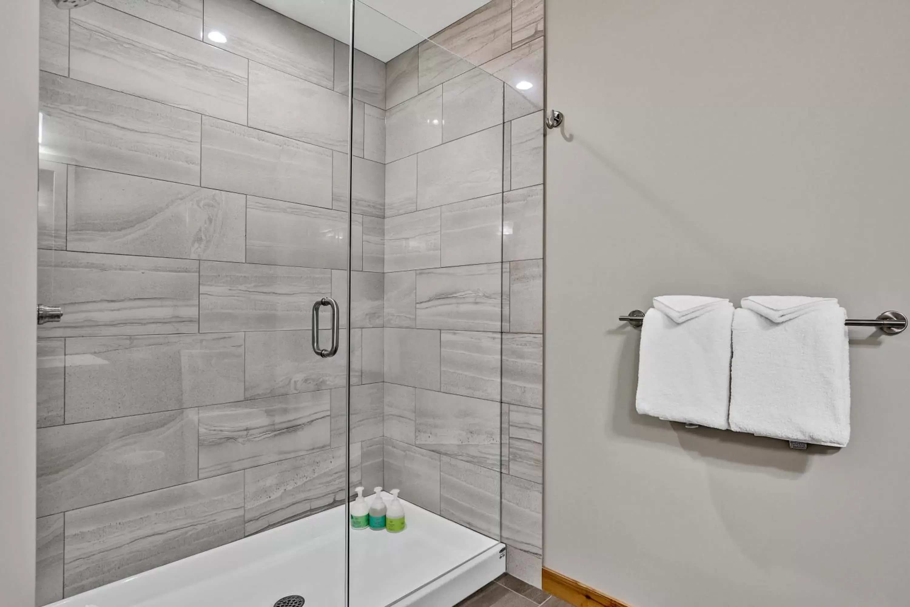 Bathroom in Tamarack Lodge by Spring Creek Vacations