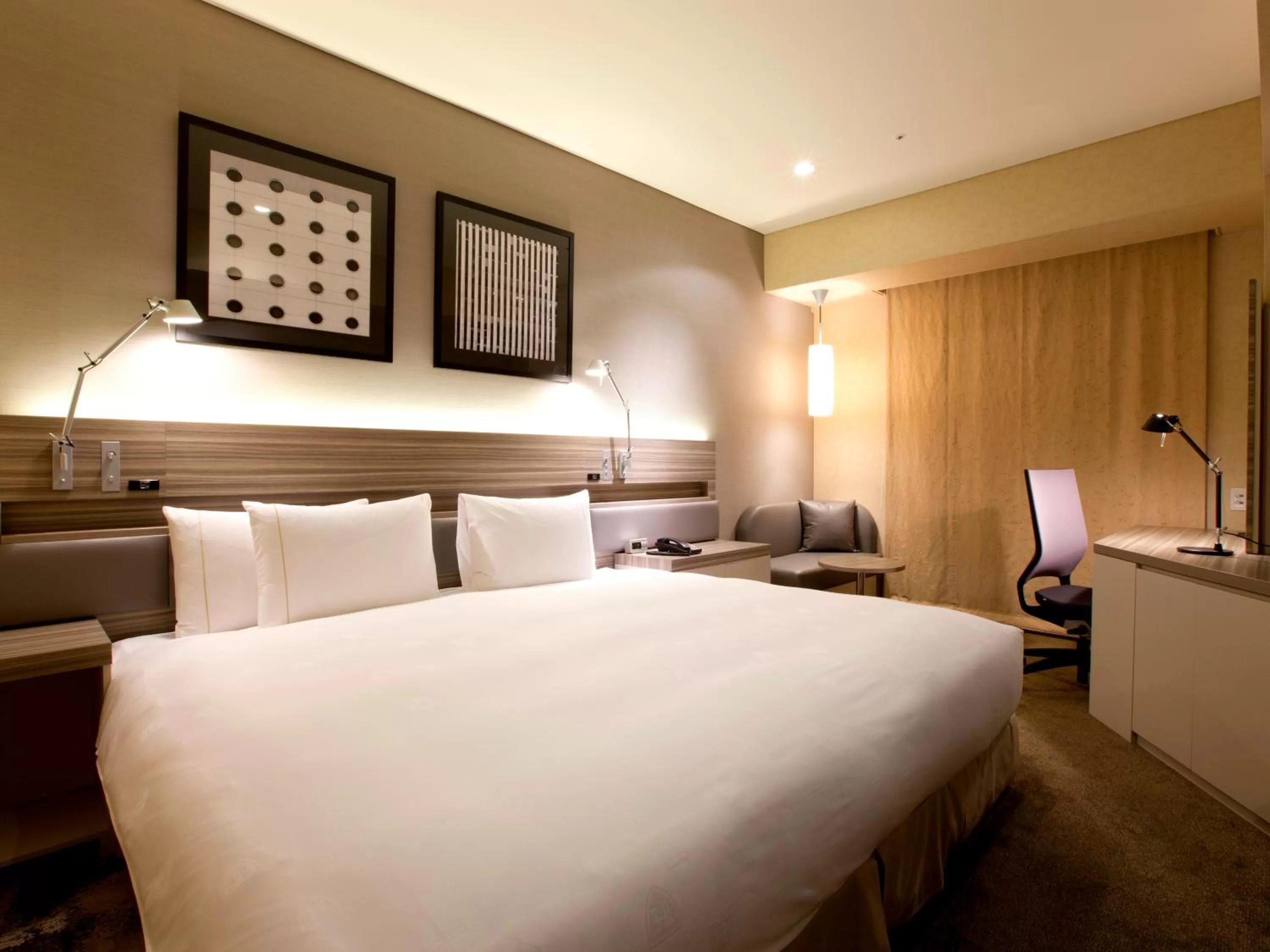 Bedroom, Bed in The Royal Park Hotel Iconic Tokyo Shiodome