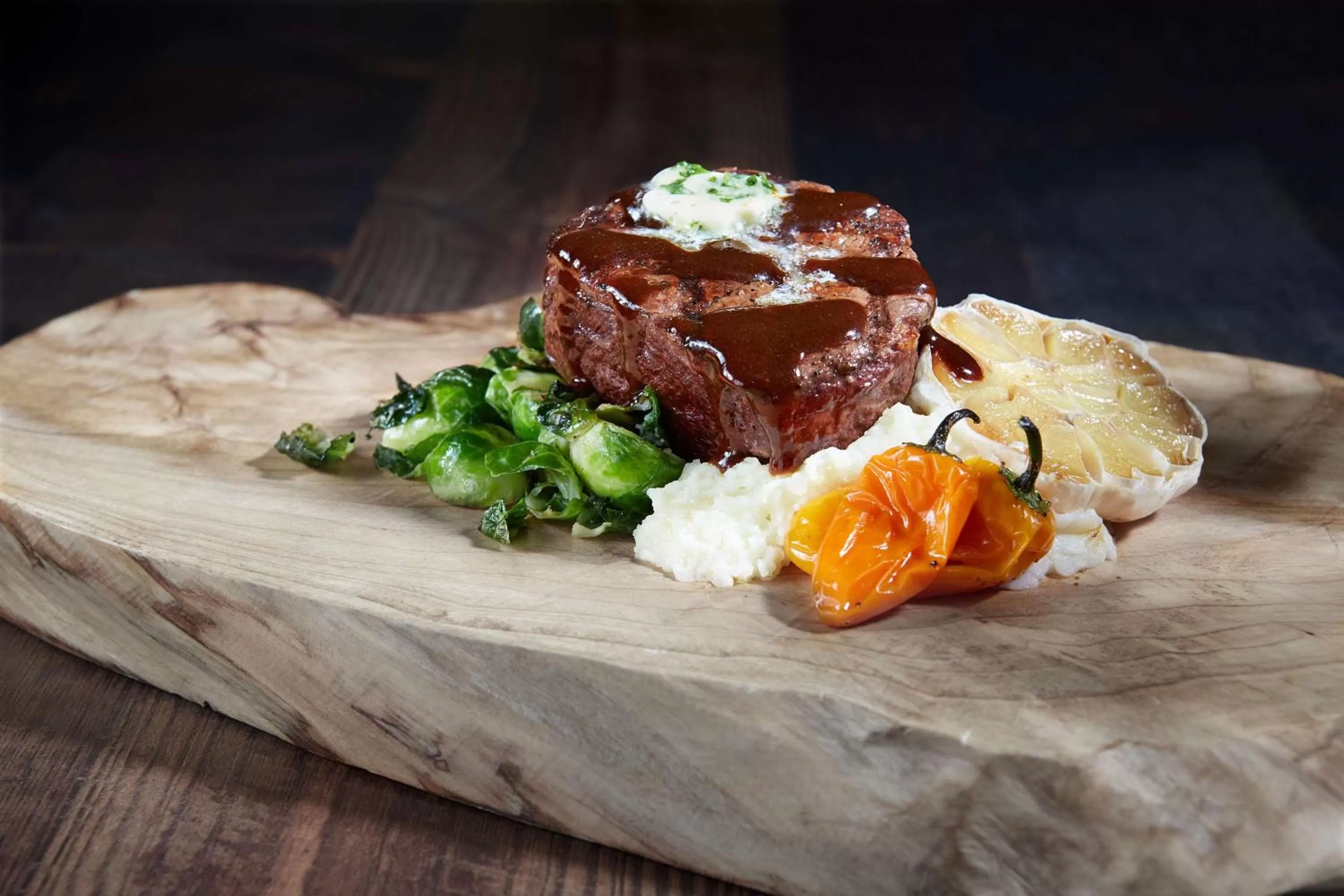Dining area in Hilton Garden Inn Pittsburgh Downtown