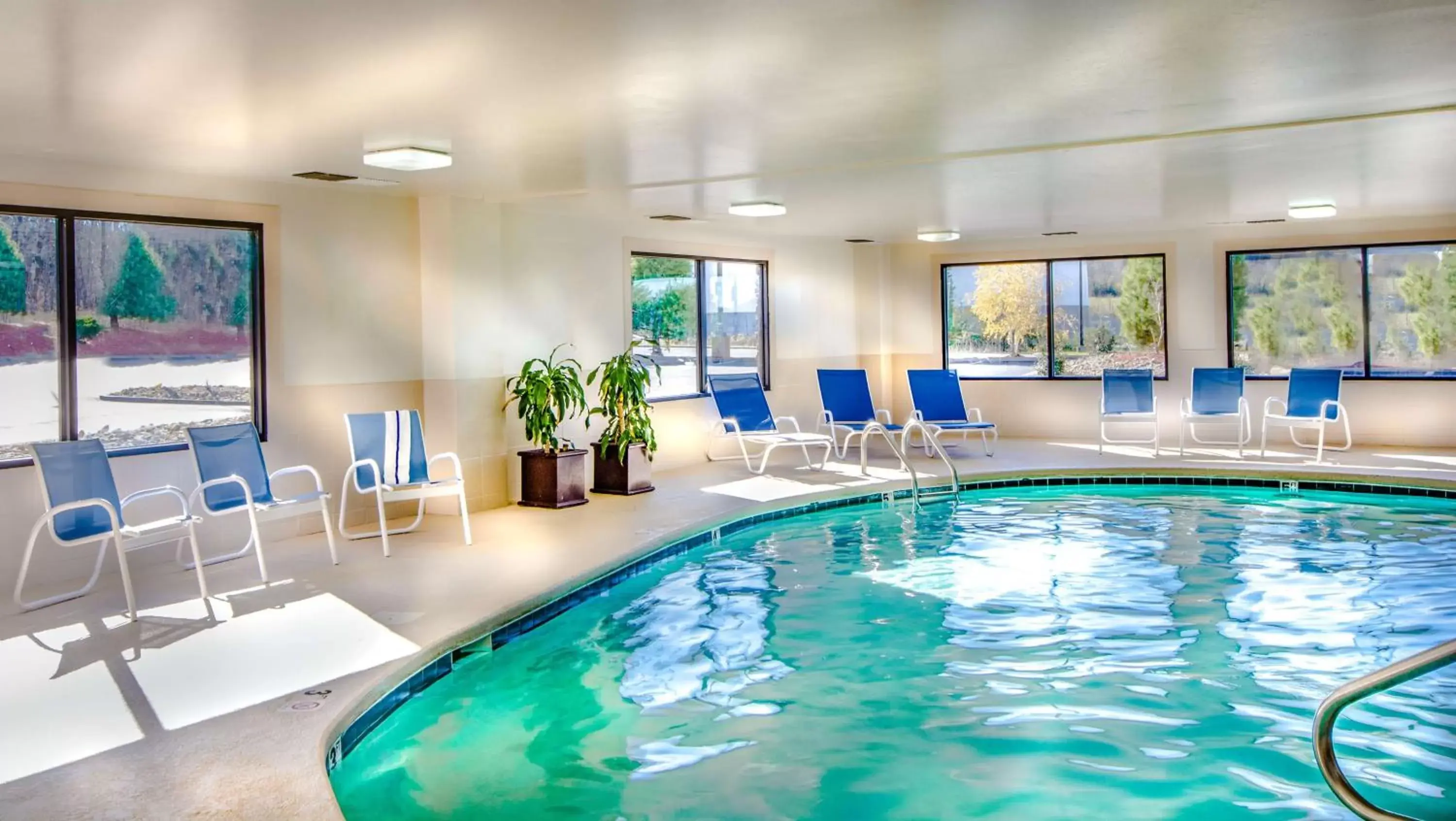 Pool view, Swimming Pool in Hampton Inn Princeton