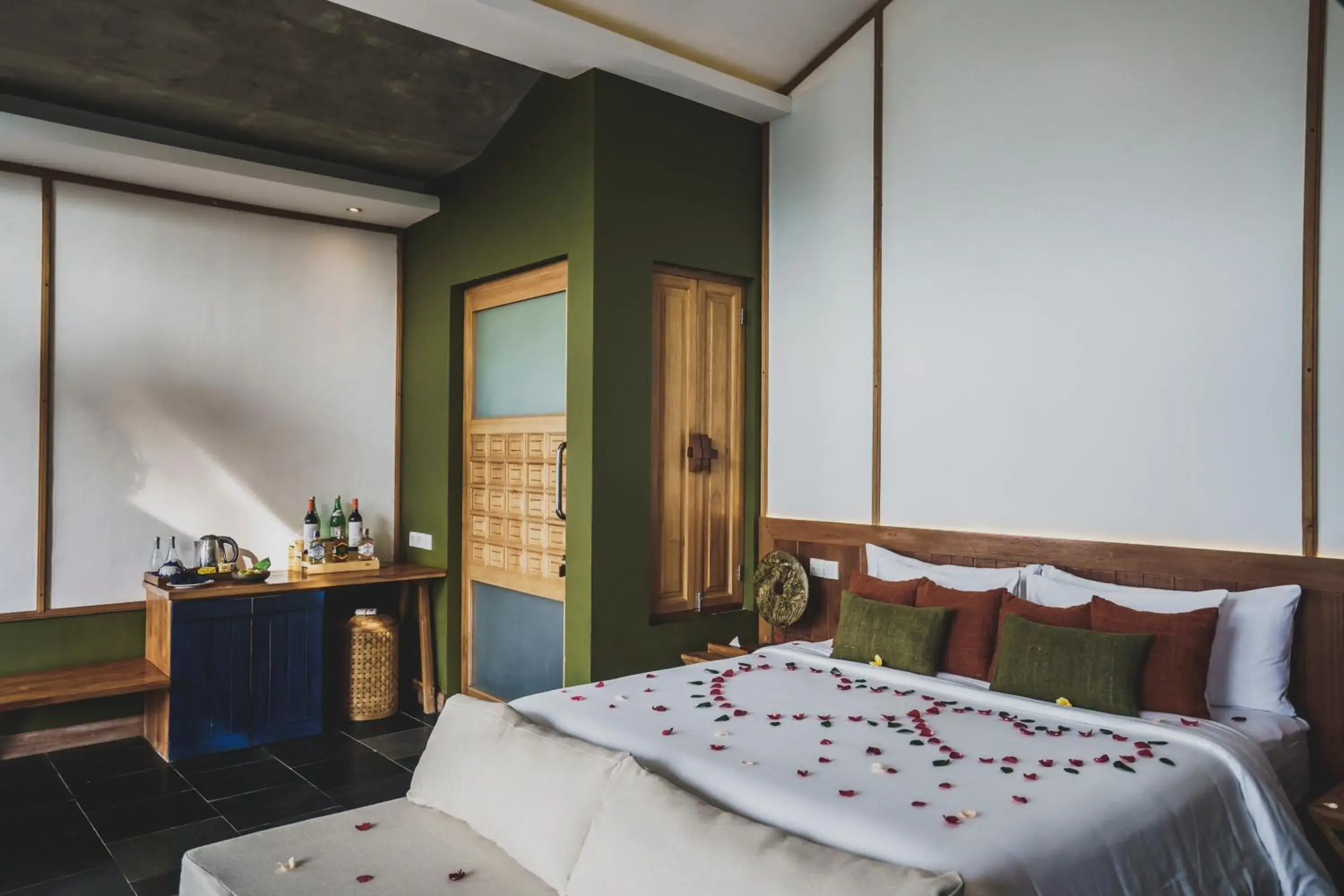 Bed in Amora Ubud Boutique Villas