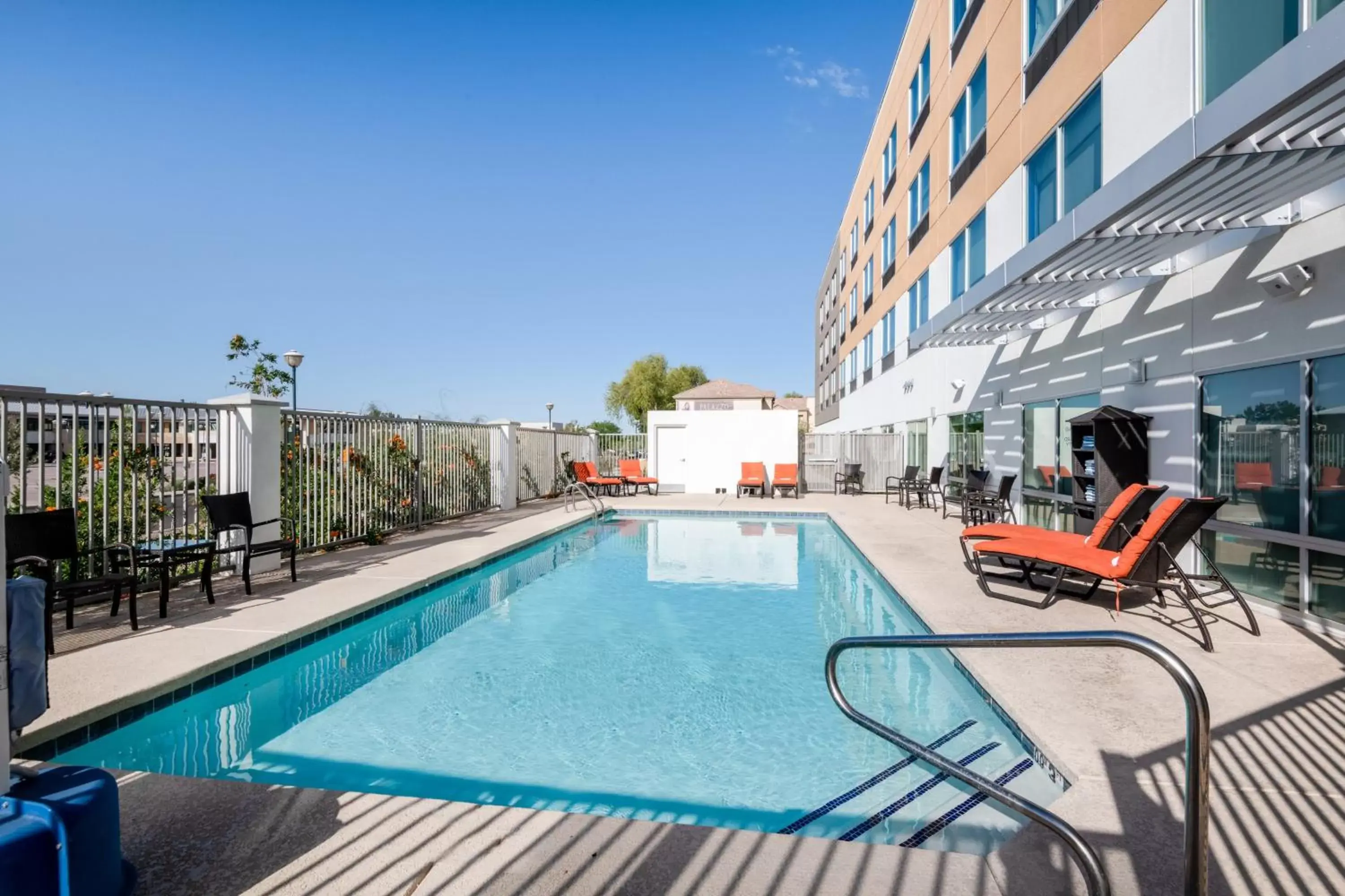 Swimming Pool in Holiday Inn Express & Suites - Phoenix - Airport North, an IHG Hotel