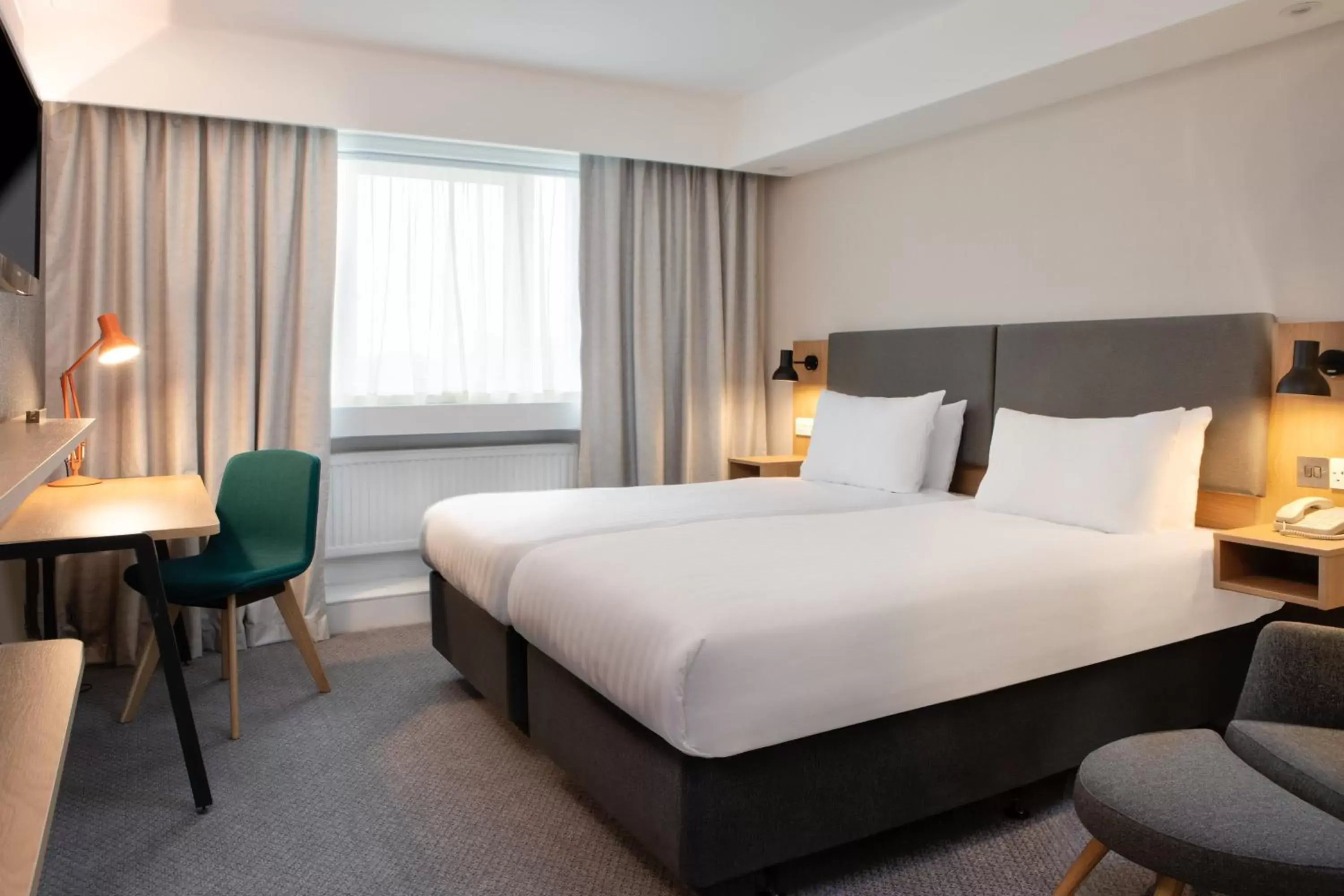 Photo of the whole room, Bed in Holiday Inn Bolton Centre, an IHG Hotel