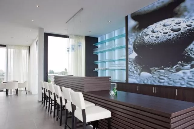 Lounge or bar in Blue Woods Hotel - Deerlijk