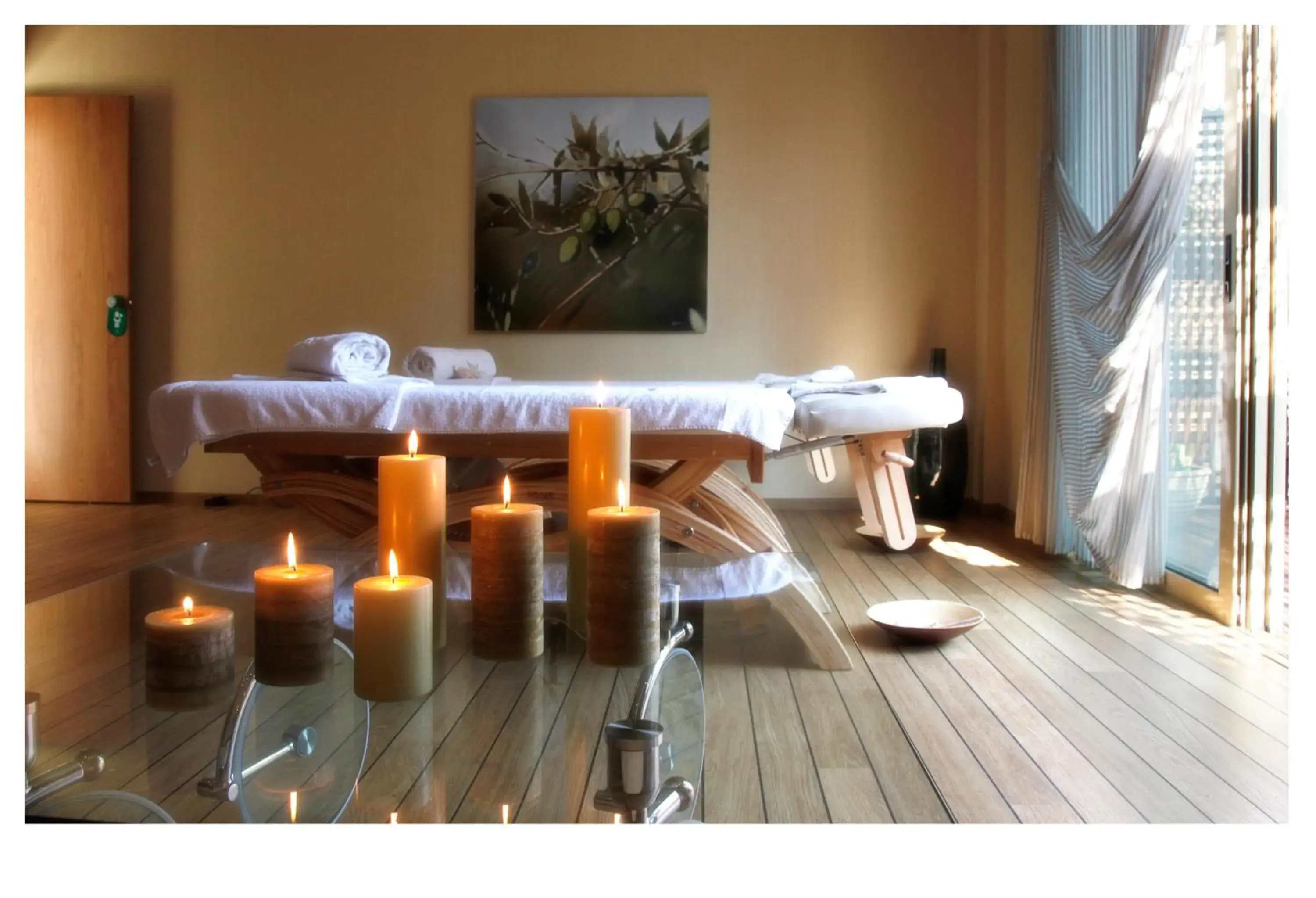 Massage, Bed in Pilot Beach Resort Massage, Bed in Pilot Beach Resort