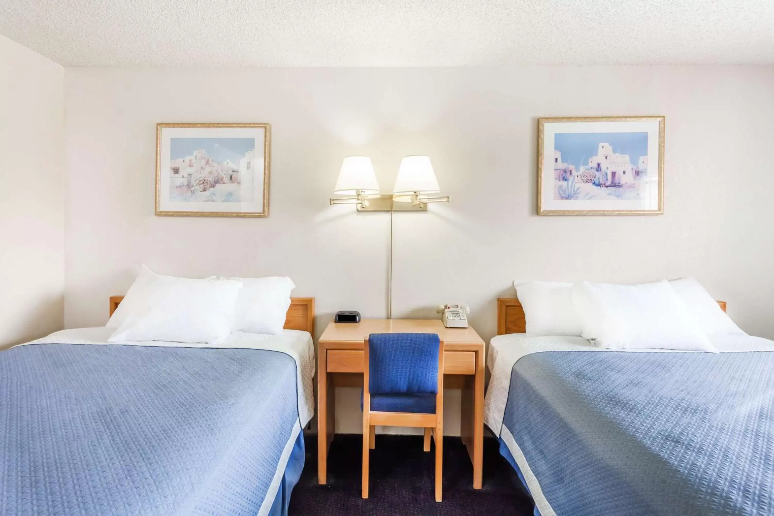 Photo of the whole room in Days Inn by Wyndham Barstow