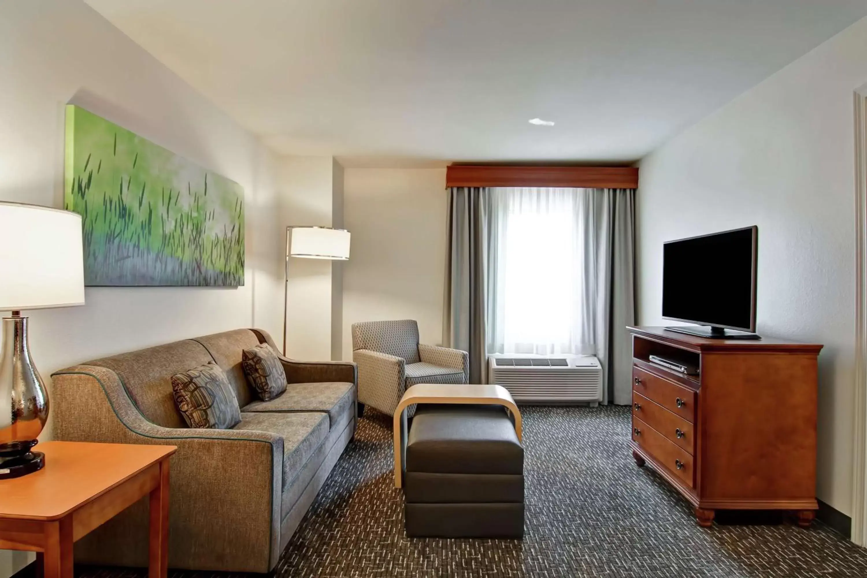 Bedroom, Seating Area in Homewood Suites by Hilton Omaha - Downtown